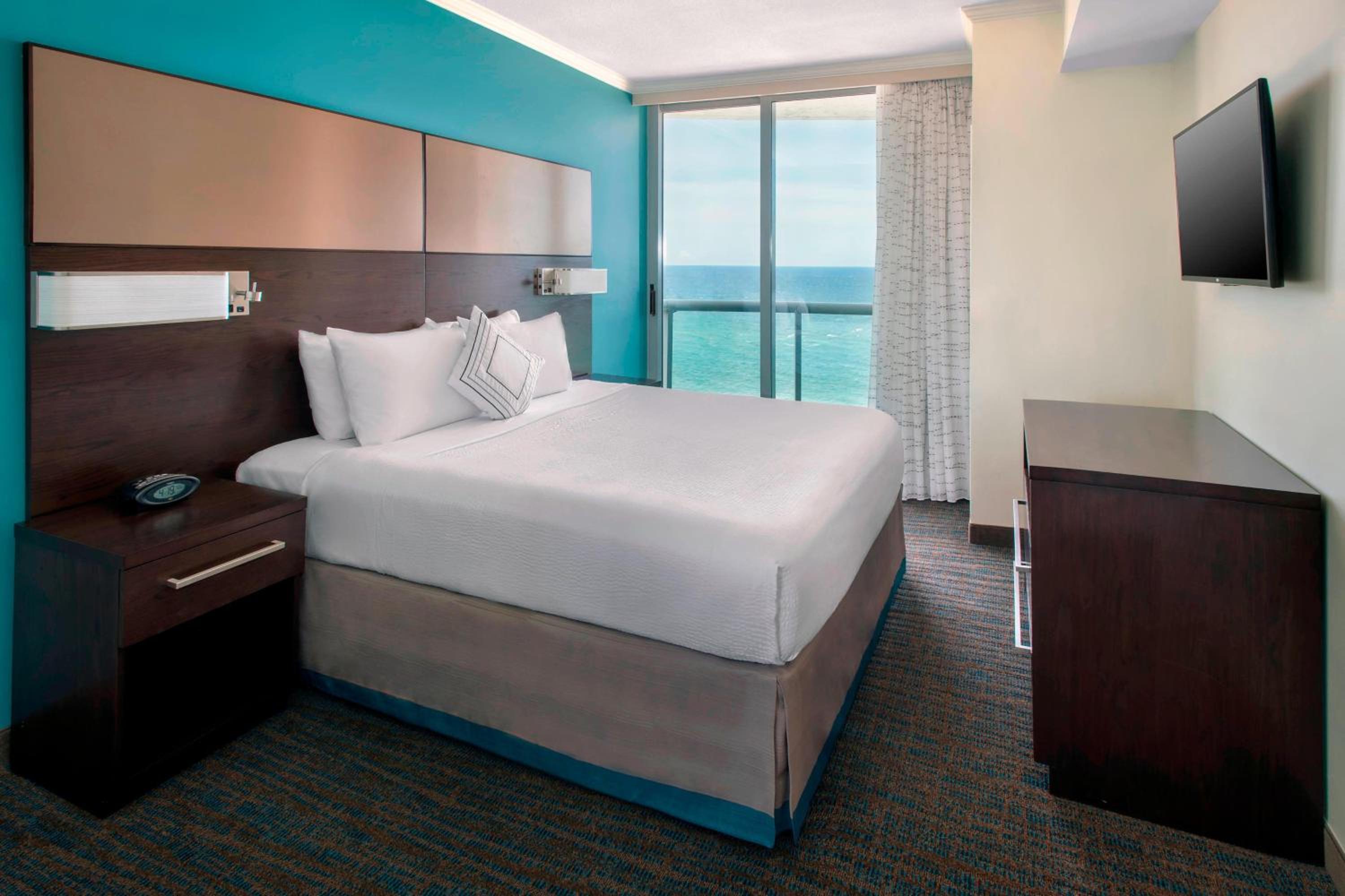 2 Bedroom Oceanfront, 2 Bedroom 2 room Suite, Oceanfront - Photo 4