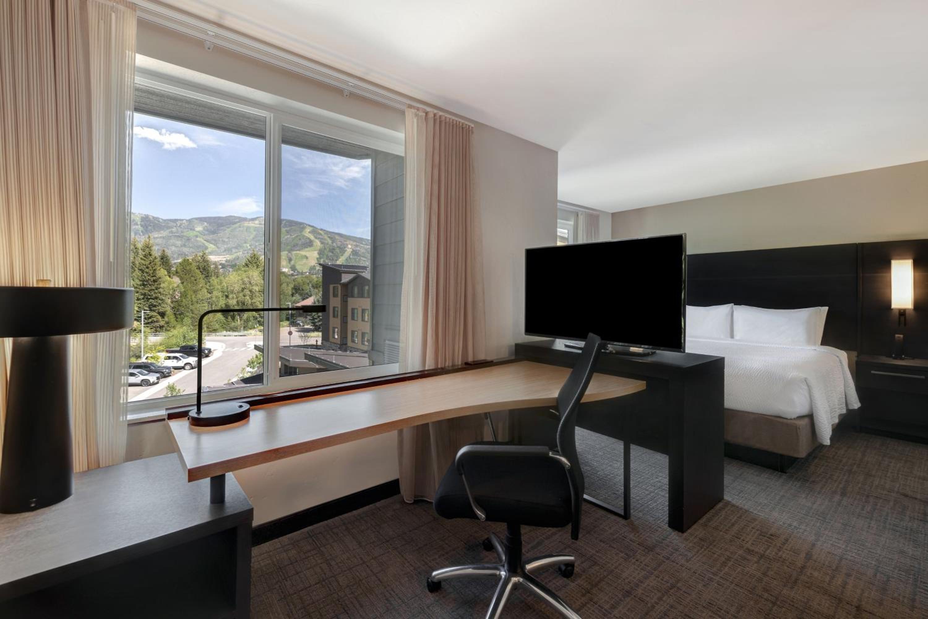 Studio King Room with Sofa Bed Mountain Creek View - Photo 1