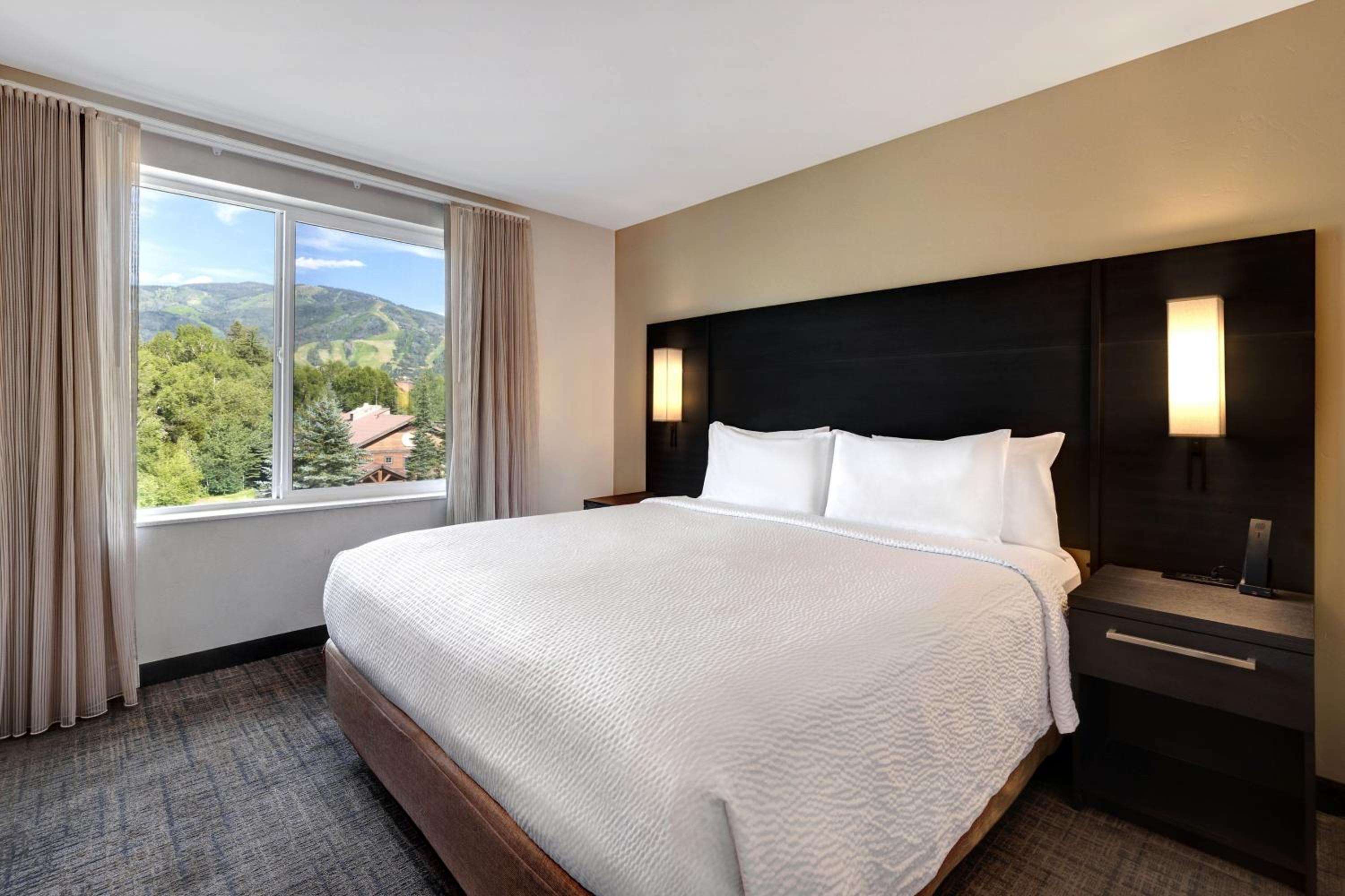 One-Bedroom King Suite with Sofa Bed Mountain Creek View - Photo 1