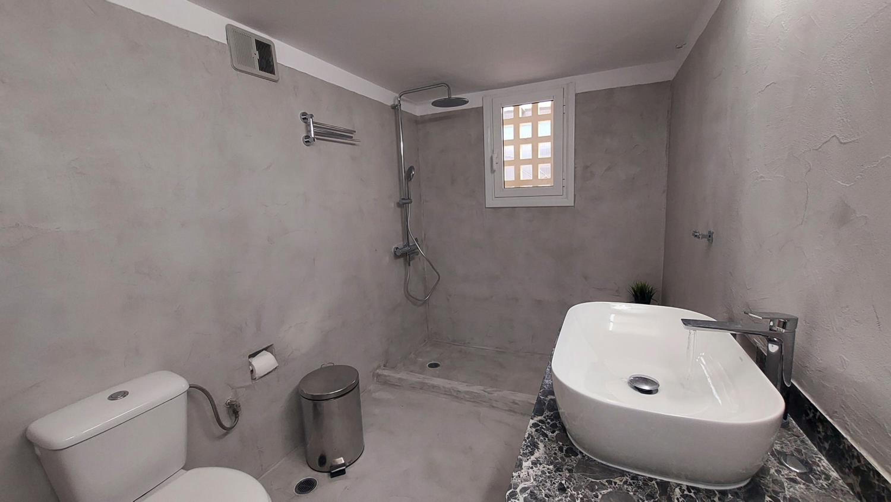 Three-Bedroom Townhouse - Photo 51