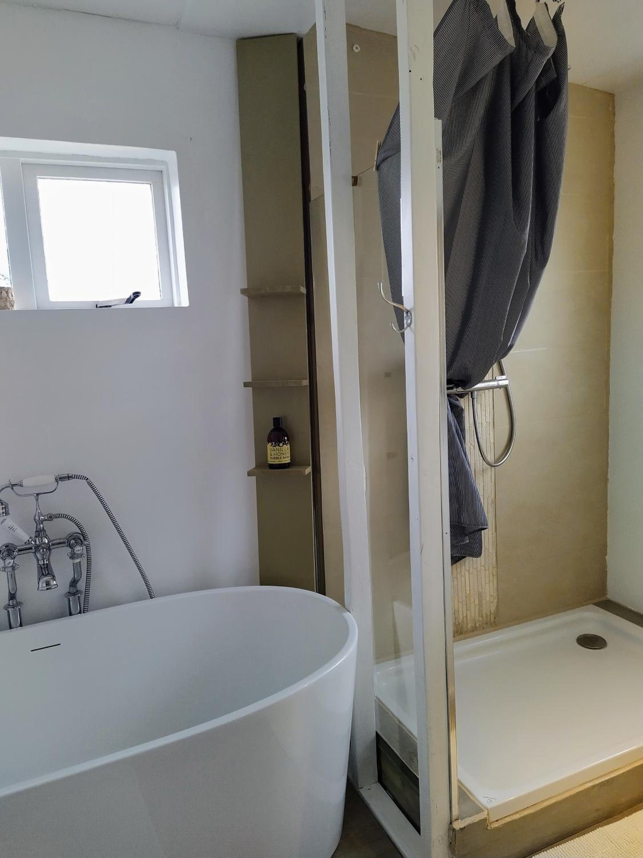 Deluxe Double Room with Sea View - Photo 2