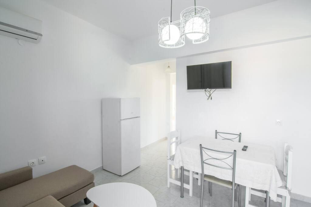 Two-Bedroom Apartment photo 2