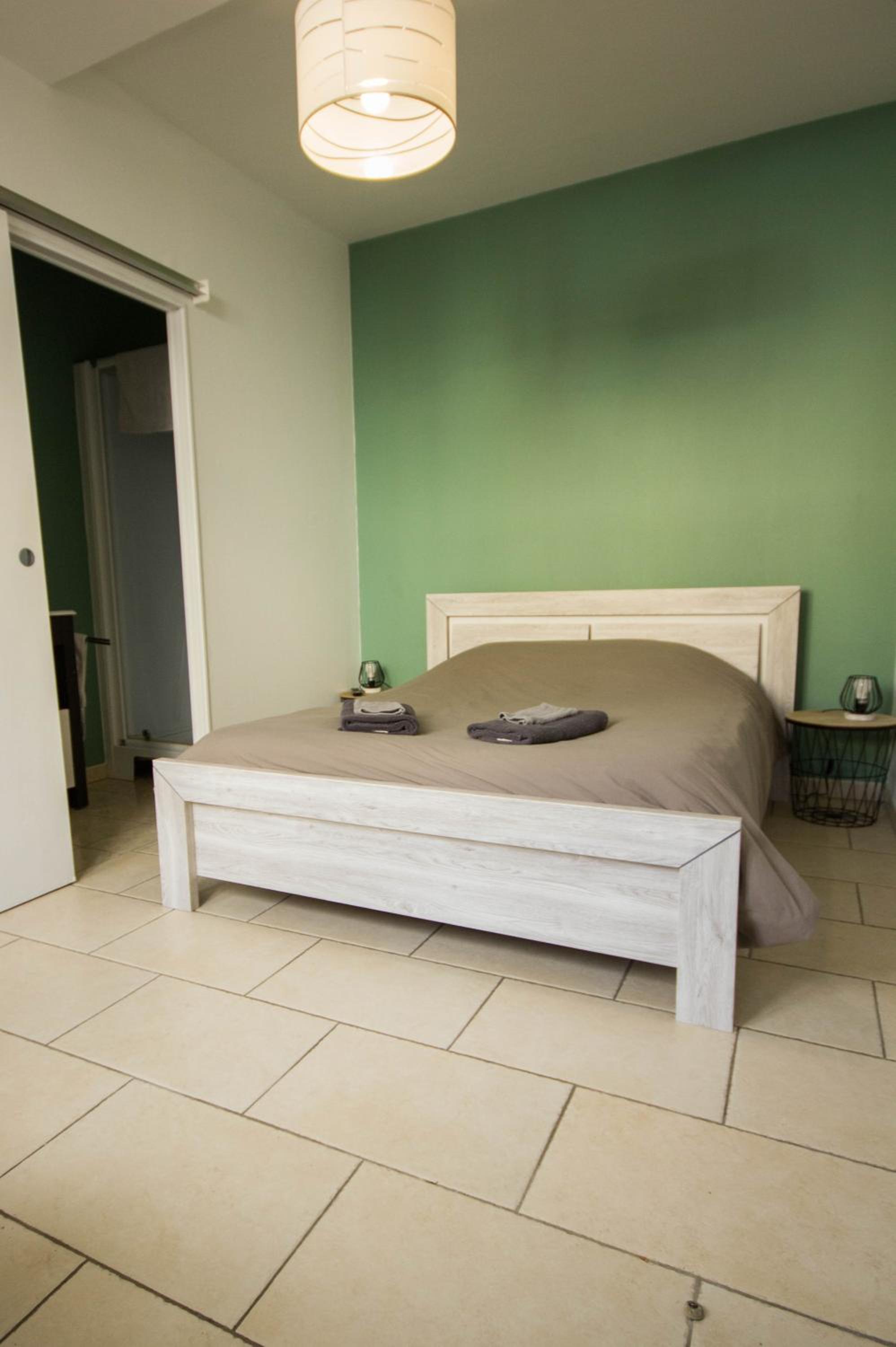 Double Room with Private Bathroom - Photo 4