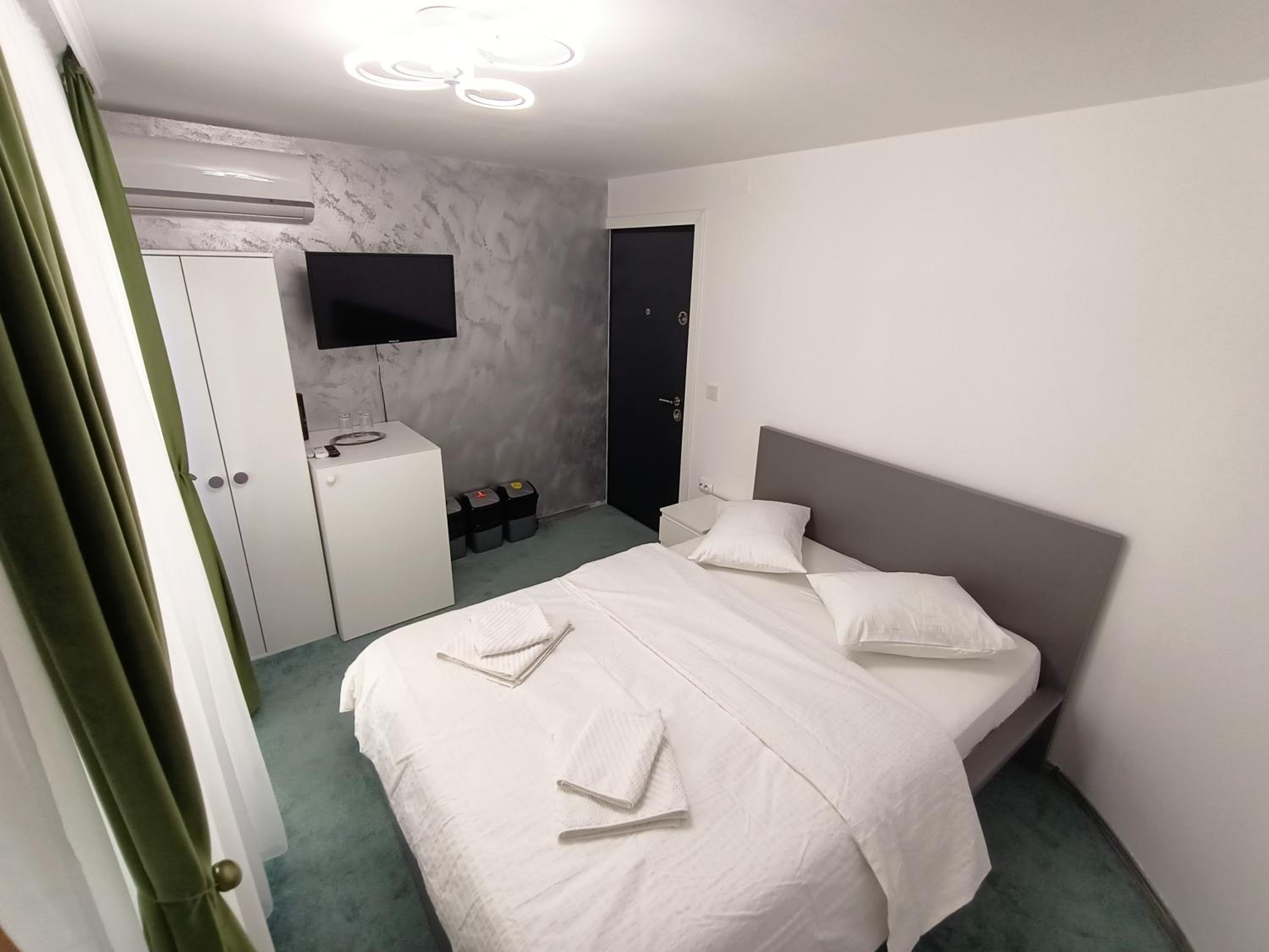 Superior Queen Room - Photo 1