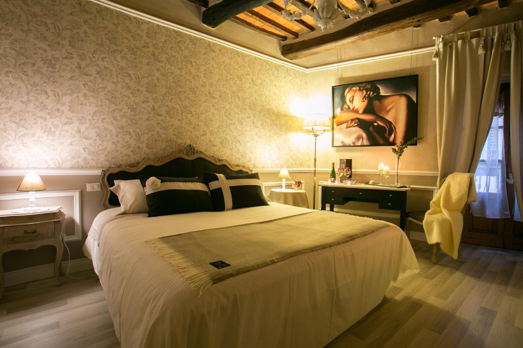 Junior Suite with Balcony photo 3