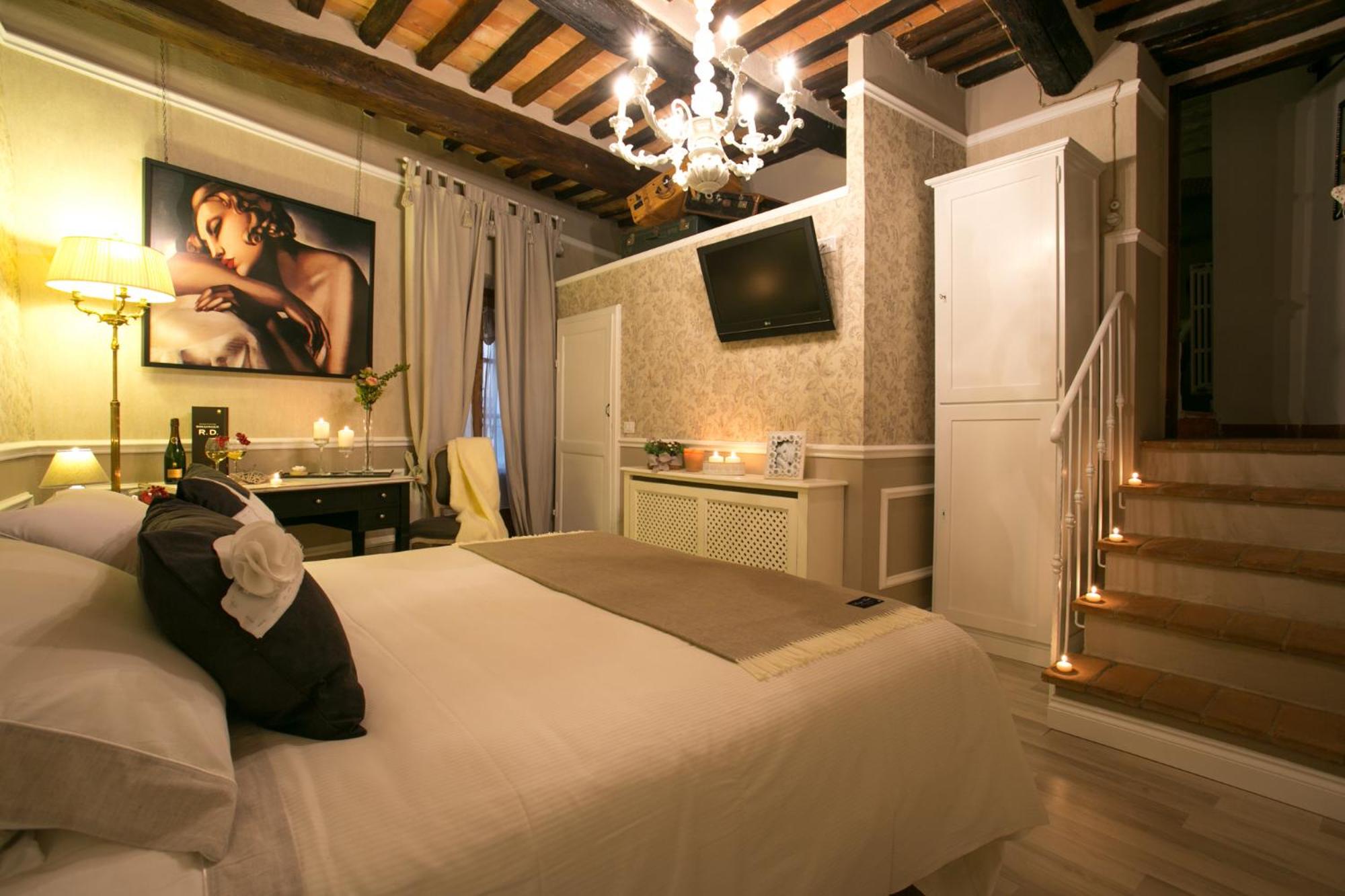 Junior Suite with Balcony photo 1