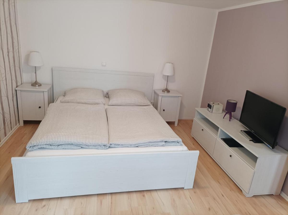 Studio Apartment photo 1