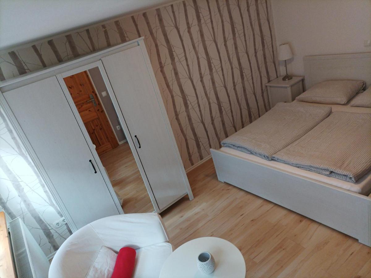 Studio Apartment photo 2