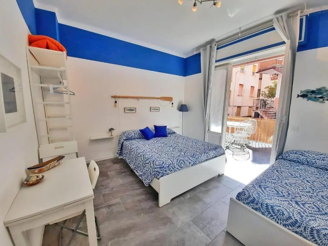 Apartment with Terrace - Photo 4