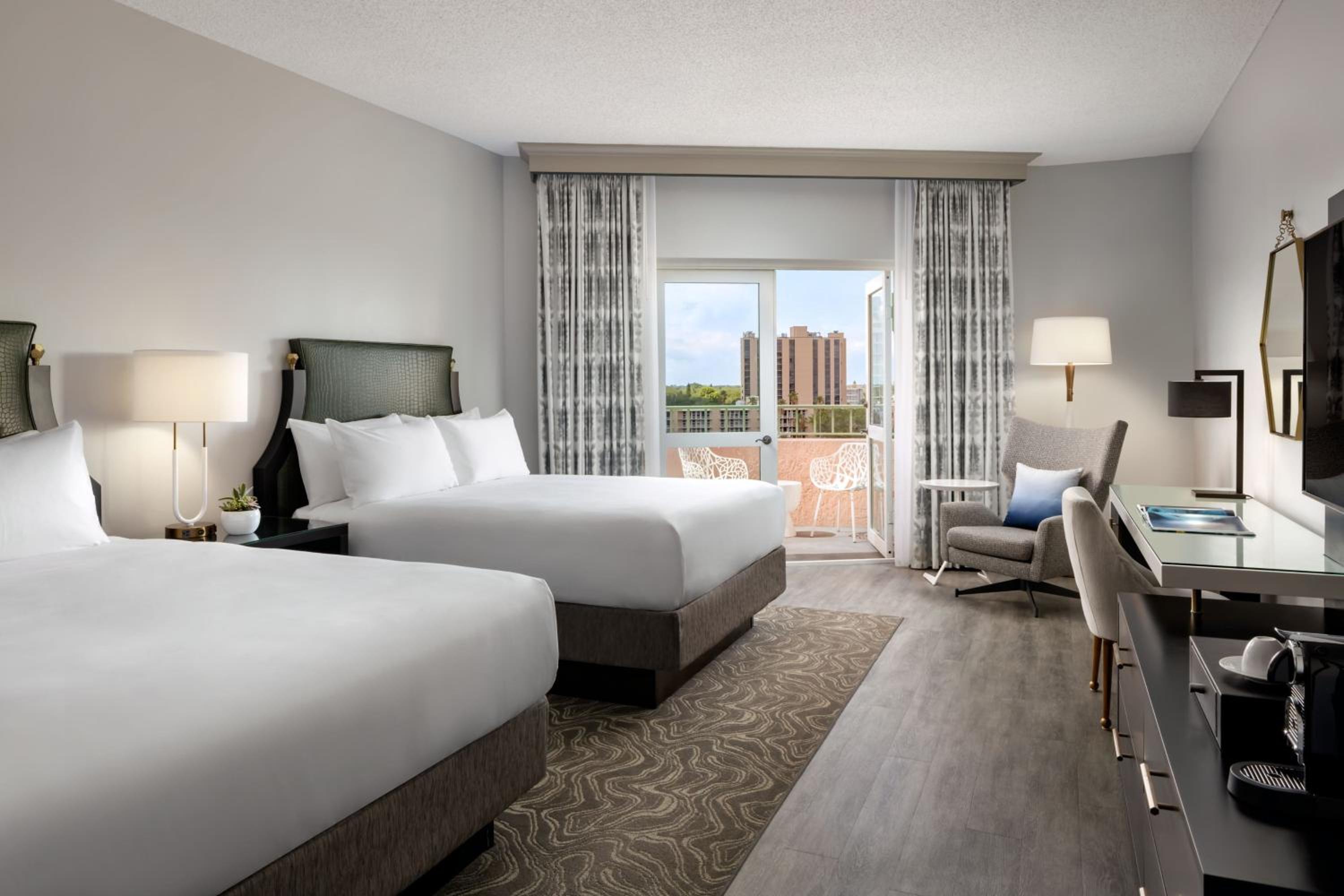Deluxe Queen Room with Two Queen Beds and Resort View, Balcony -Tower - Photo 3