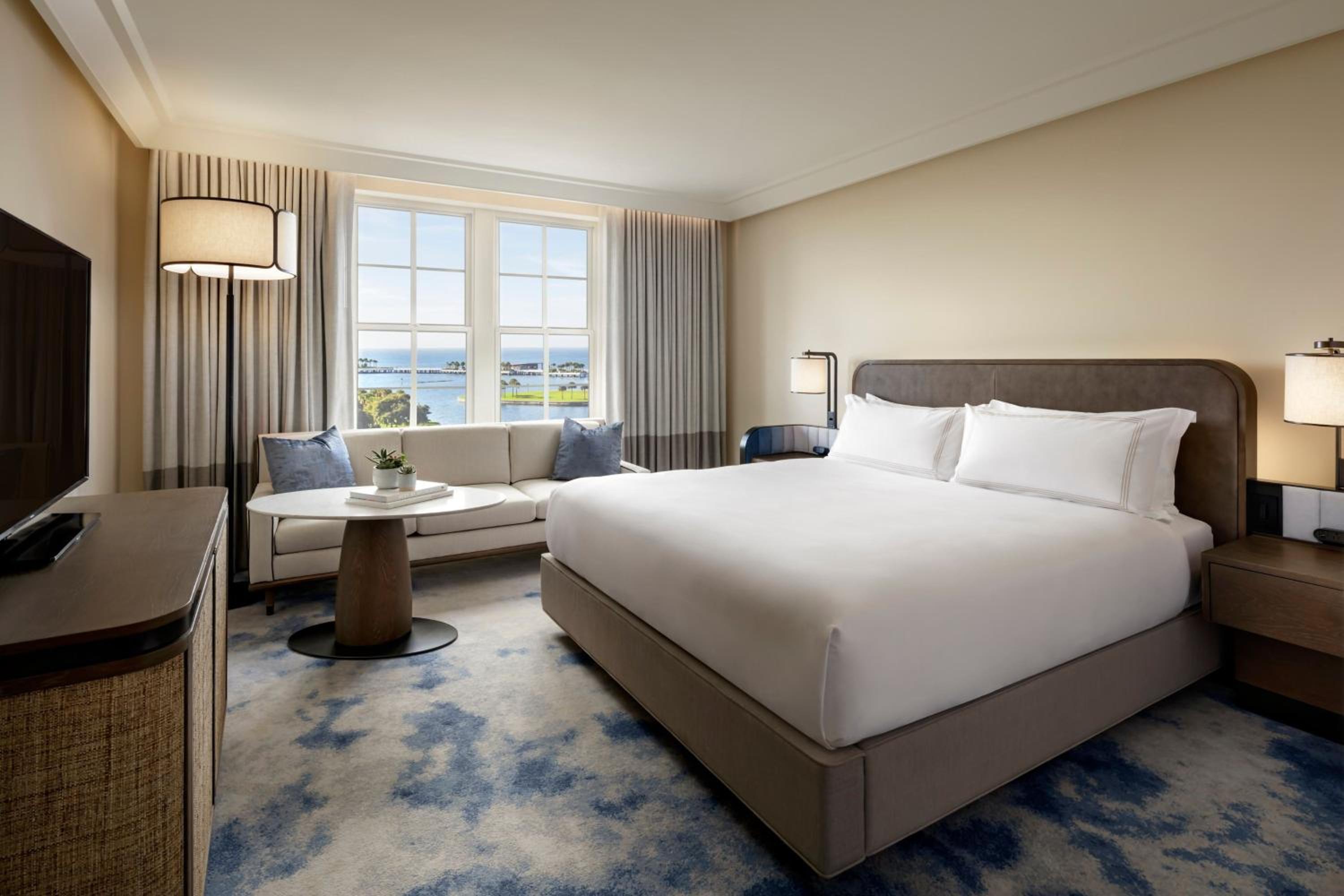 Premium King Room with Bay View, Upper Floor - Historic - Photo 1