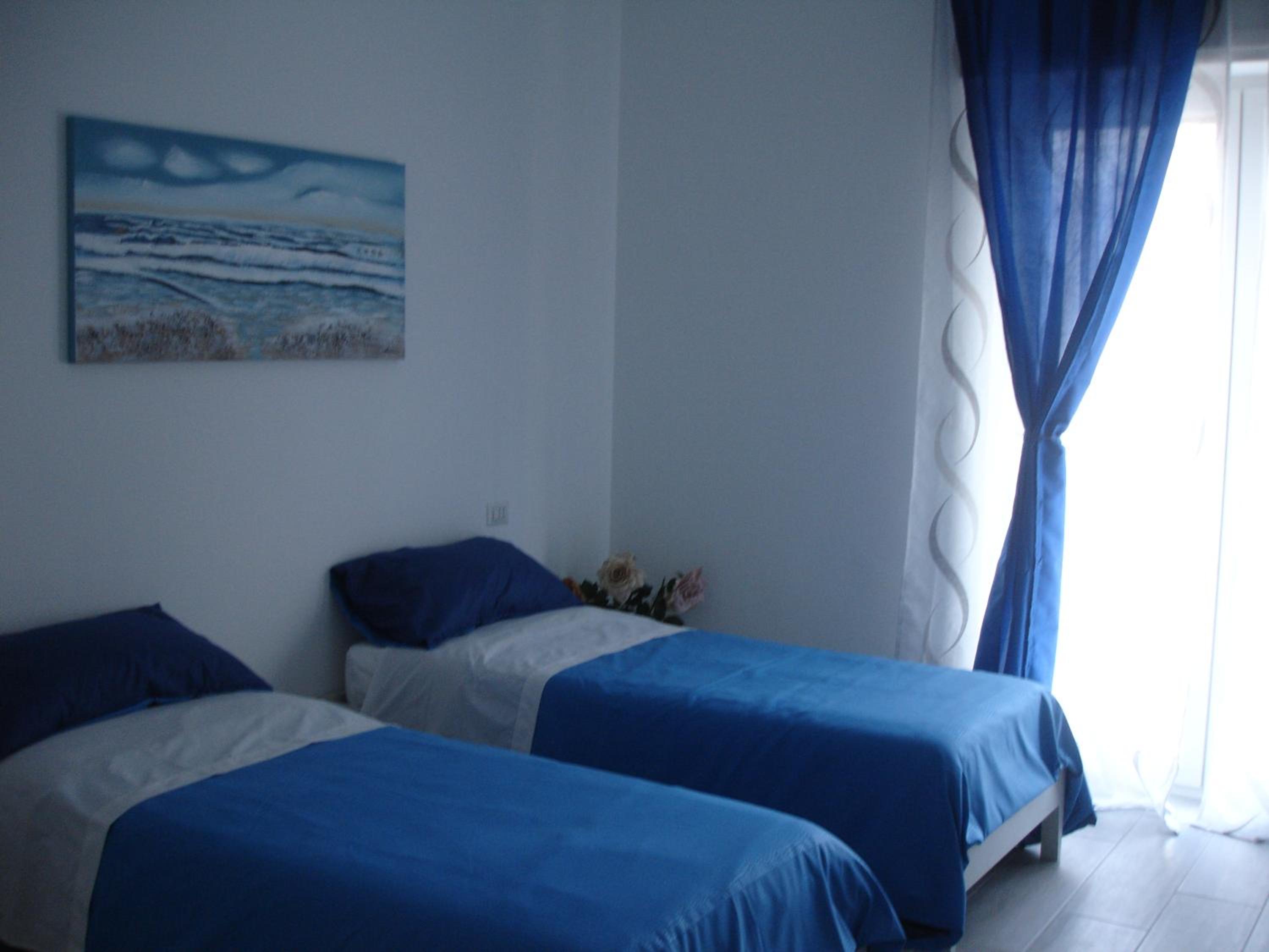 Twin Room With Shared Bathroom
