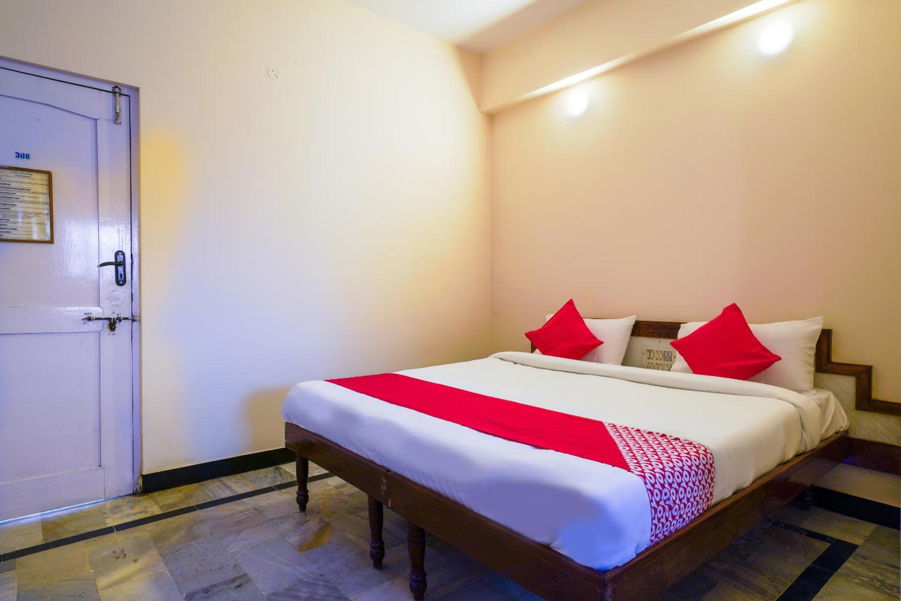 Standard Double Room - Photo 1