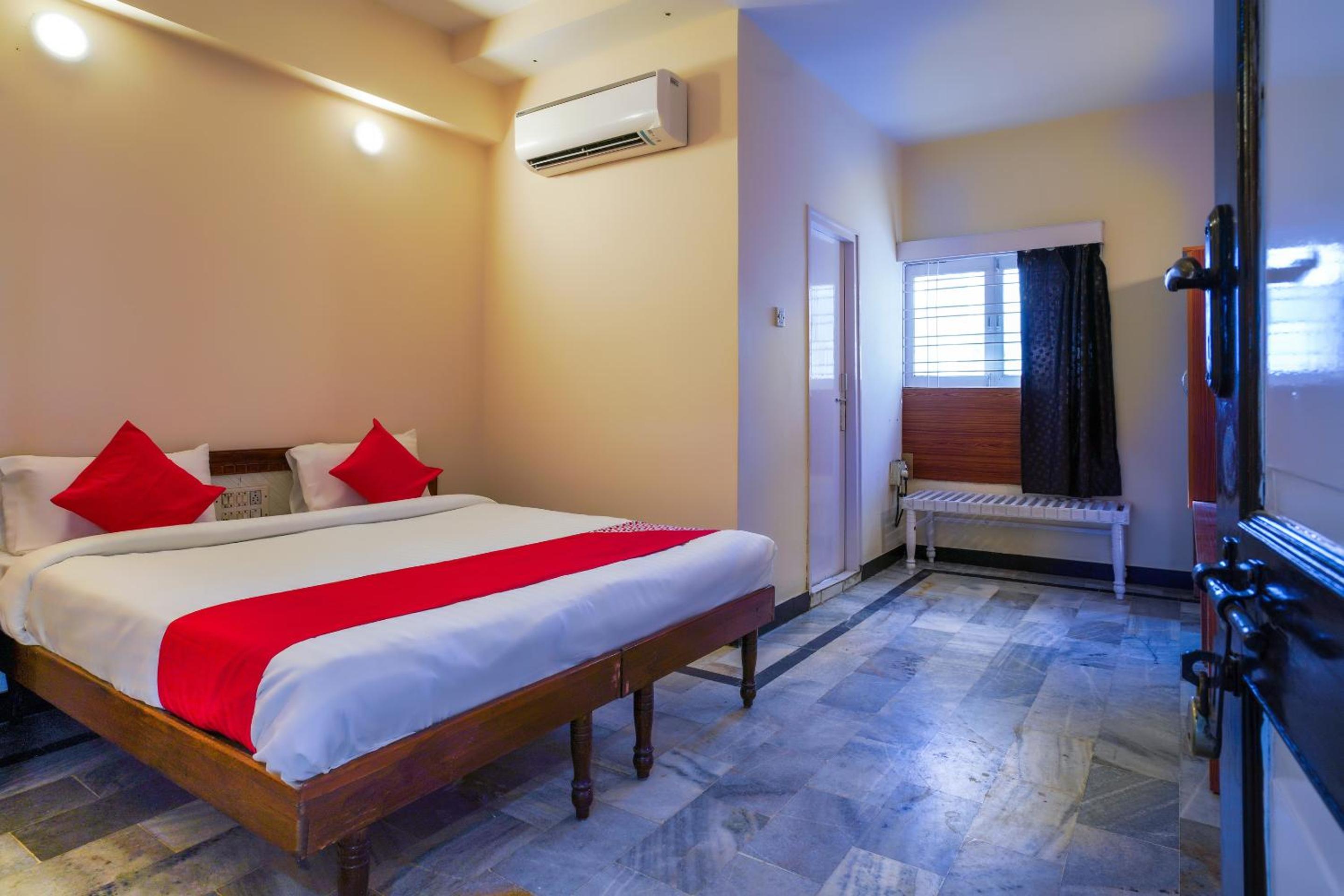 Standard Double Room - Photo 2