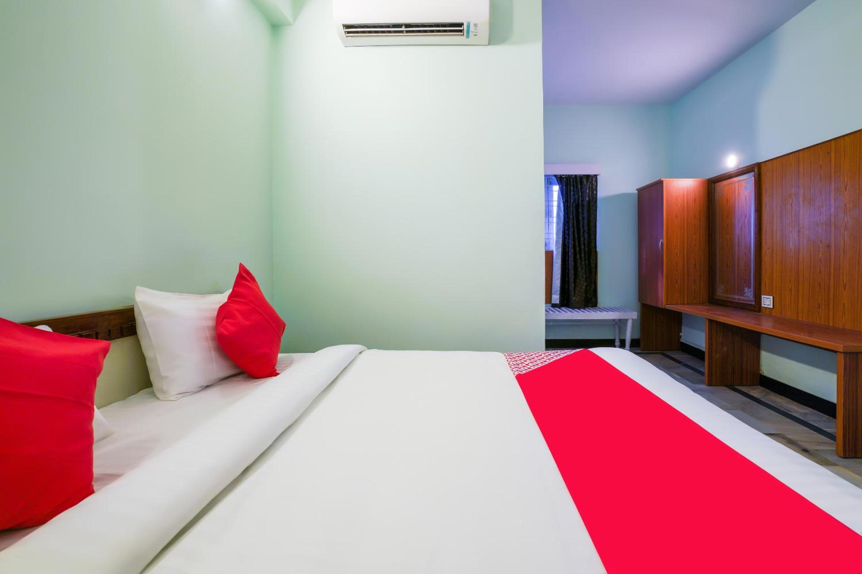 Standard Double Room - Photo 10