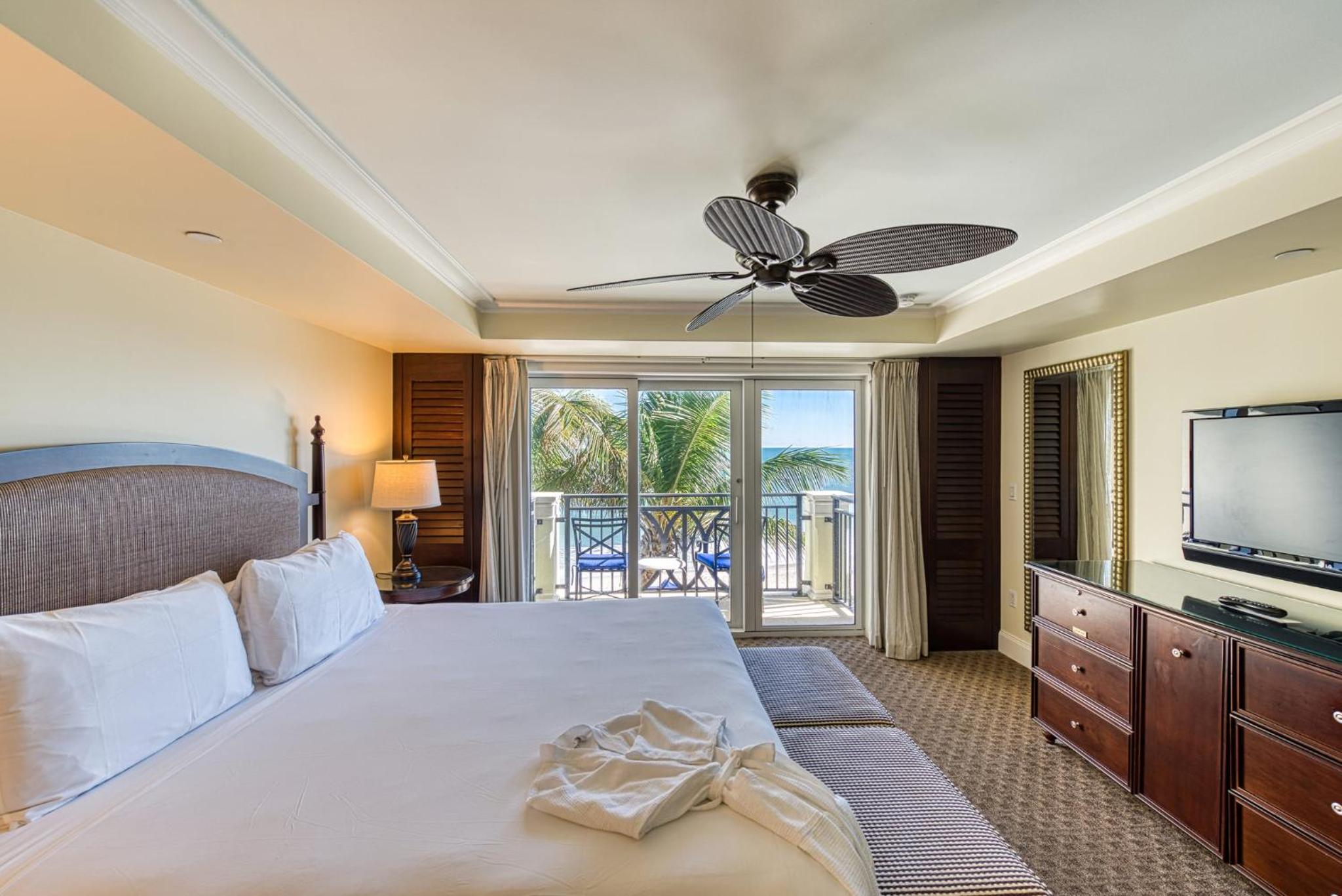 Grand Two-Bedroom King Suite - Oceanfront - Photo 8