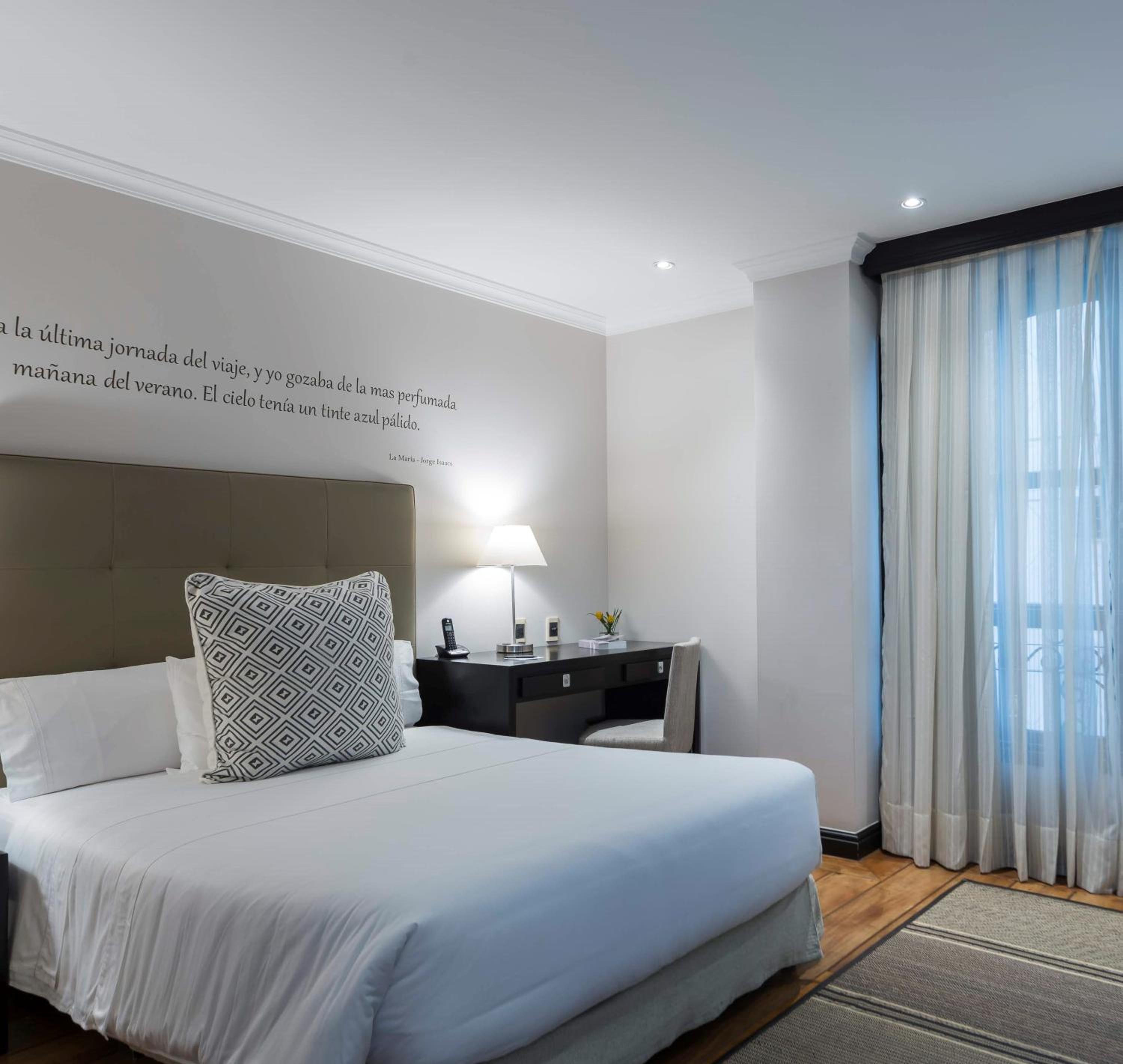 Standard Queen Room photo 1