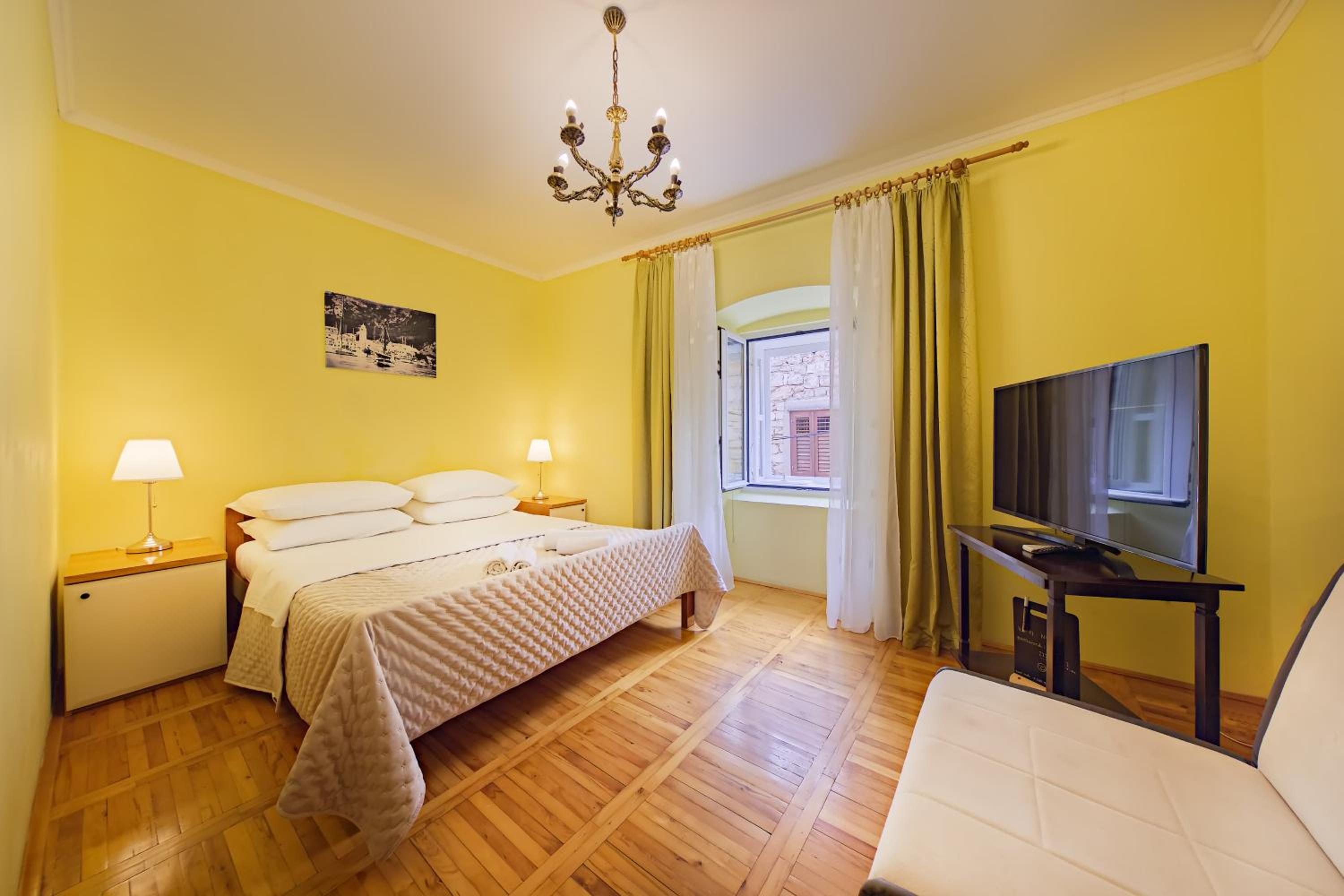 Apartment - Photo 1