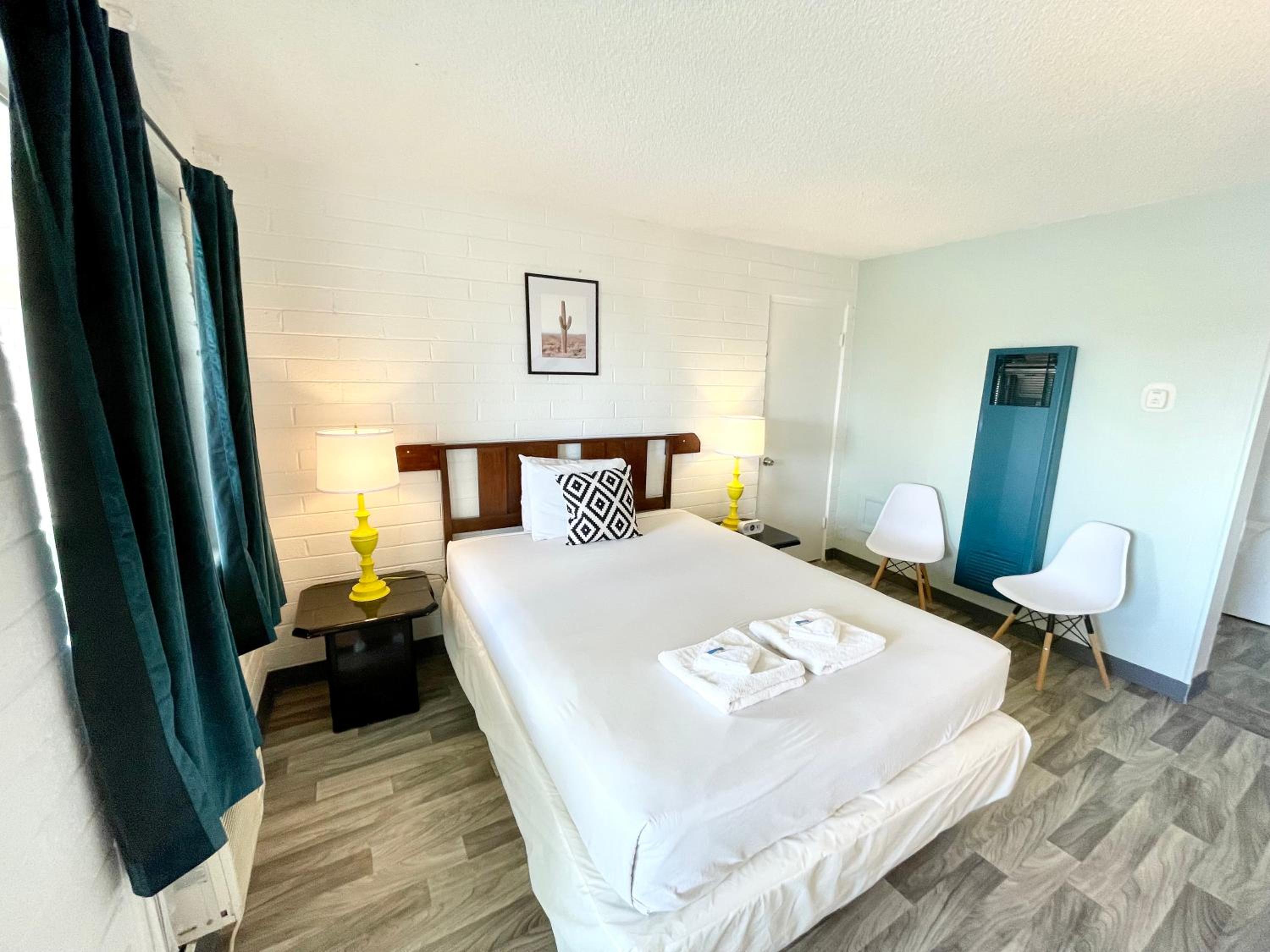 Queen Room - Photo 1