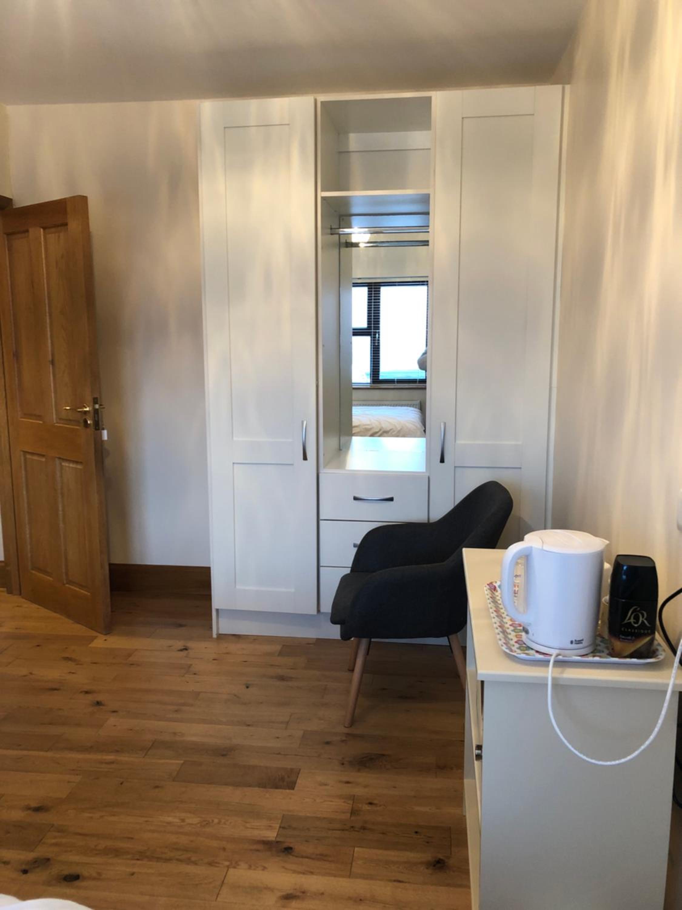 Standard Double Room - Photo 6