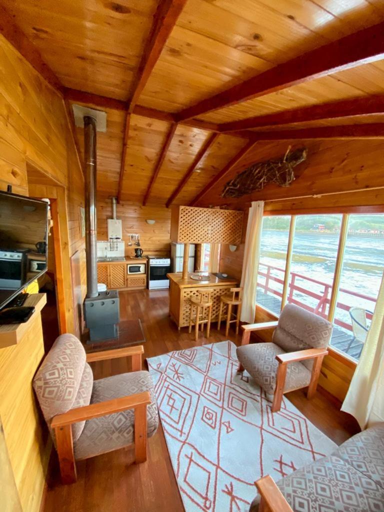 Two-Bedroom House photo 3