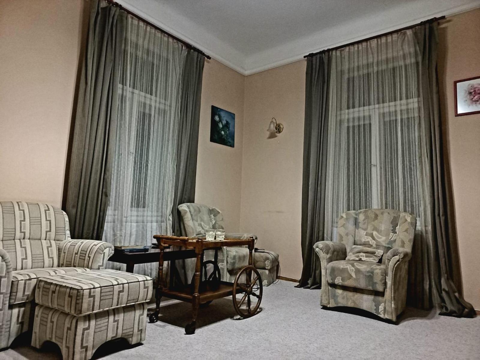 One-Bedroom Apartment - Photo 19