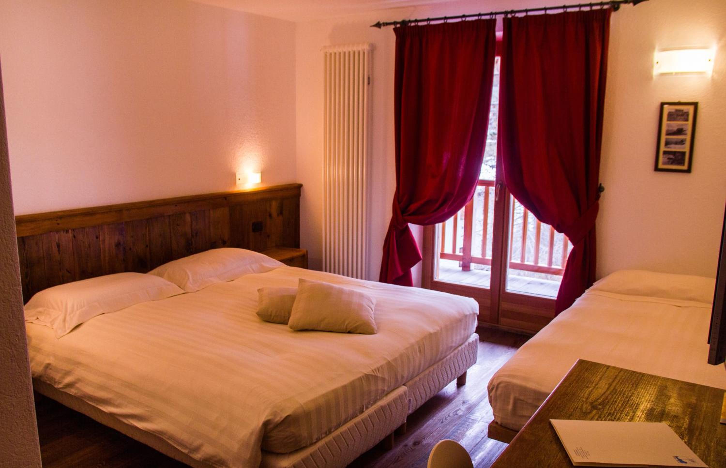 Double Room with Extra Bed - Photo 8