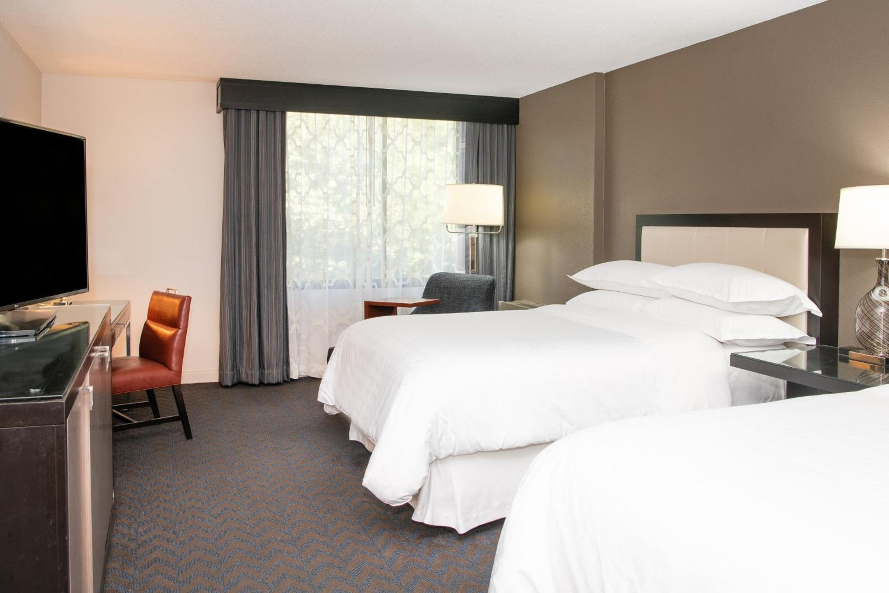 Traditional 2 Beds, Guest room, 2 Double - Photo 8