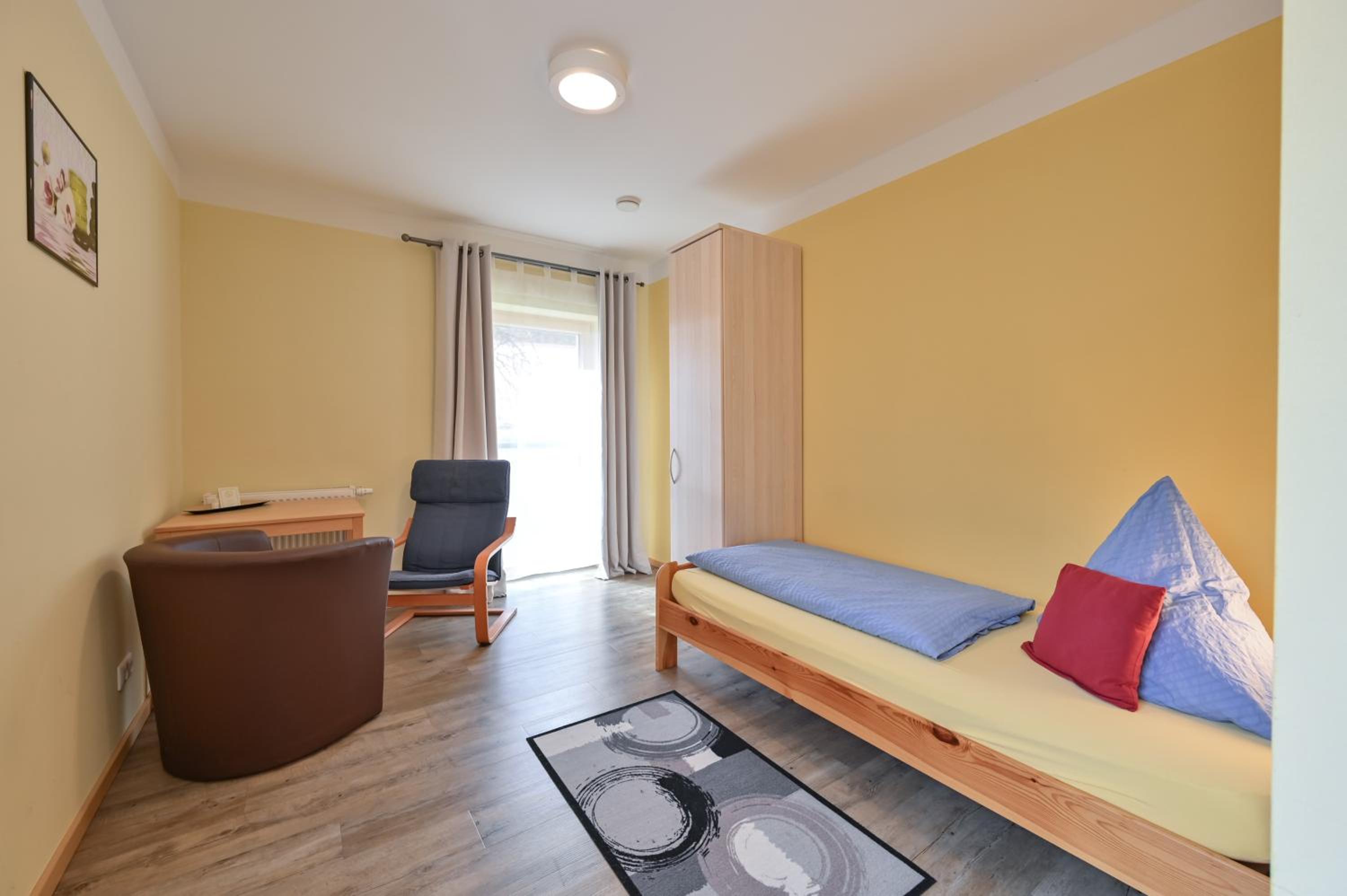 Single Room with Private Bathroom photo 1