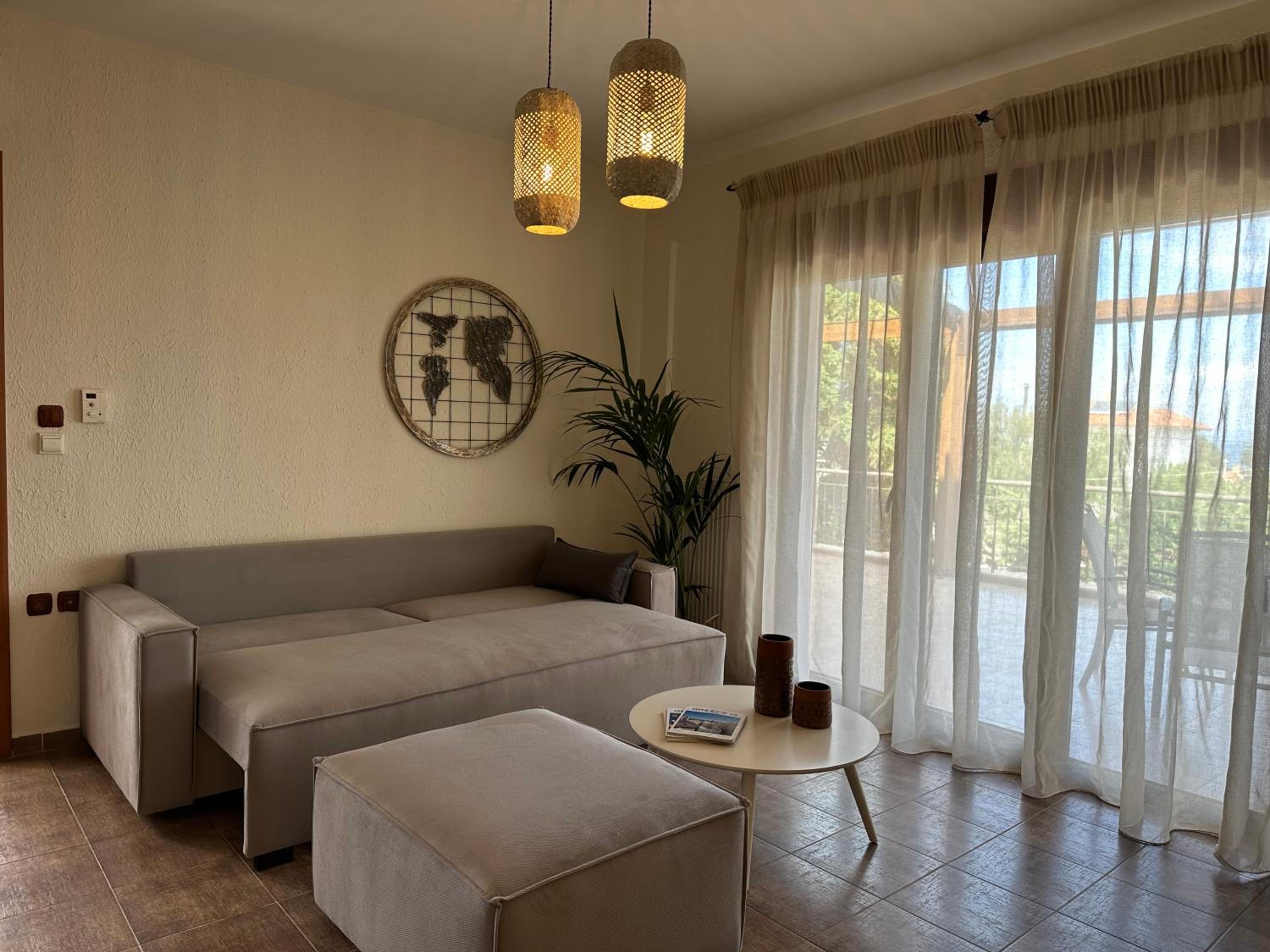 Apartment with Balcony photo 2
