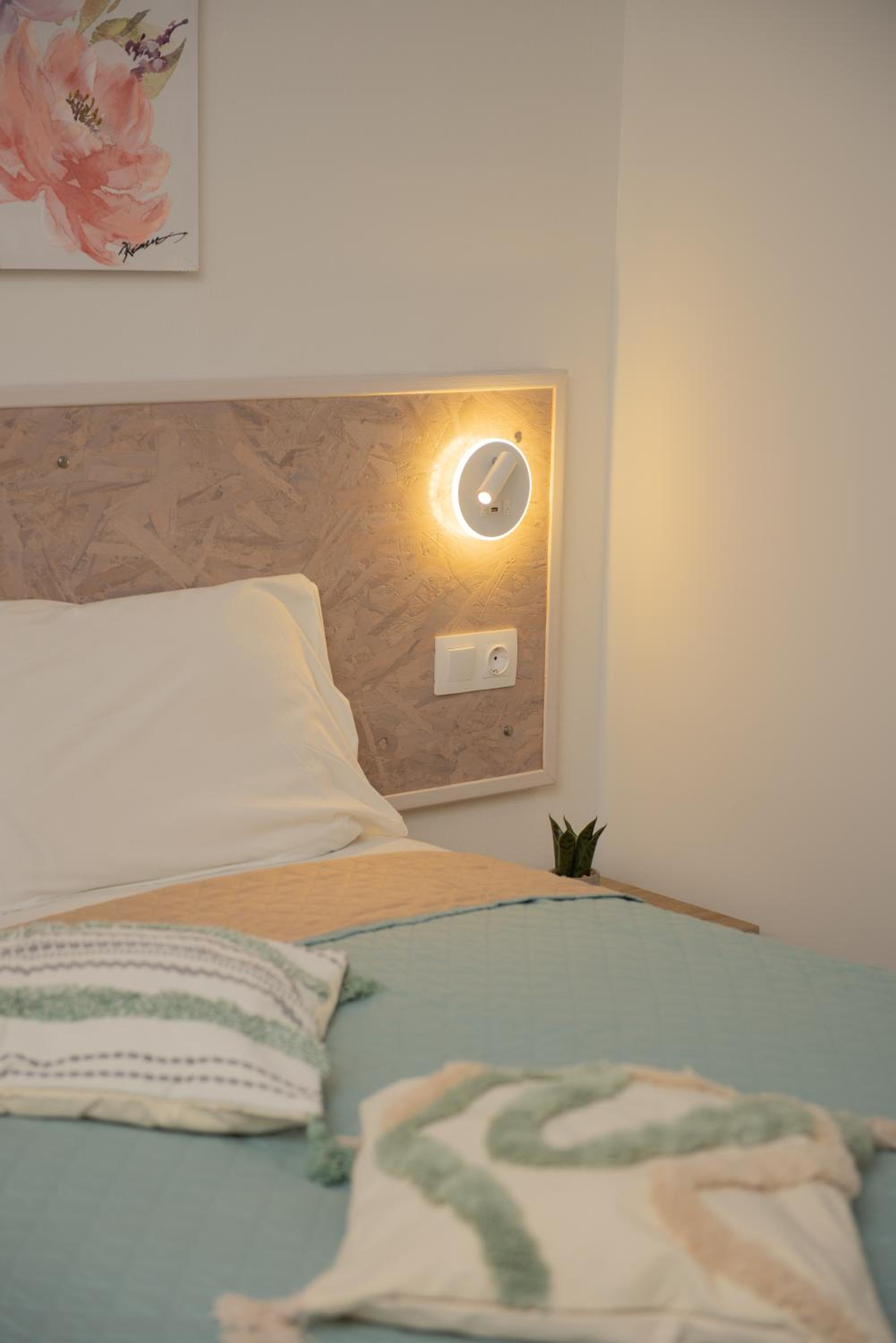 Deluxe Double or Twin Room photo 2