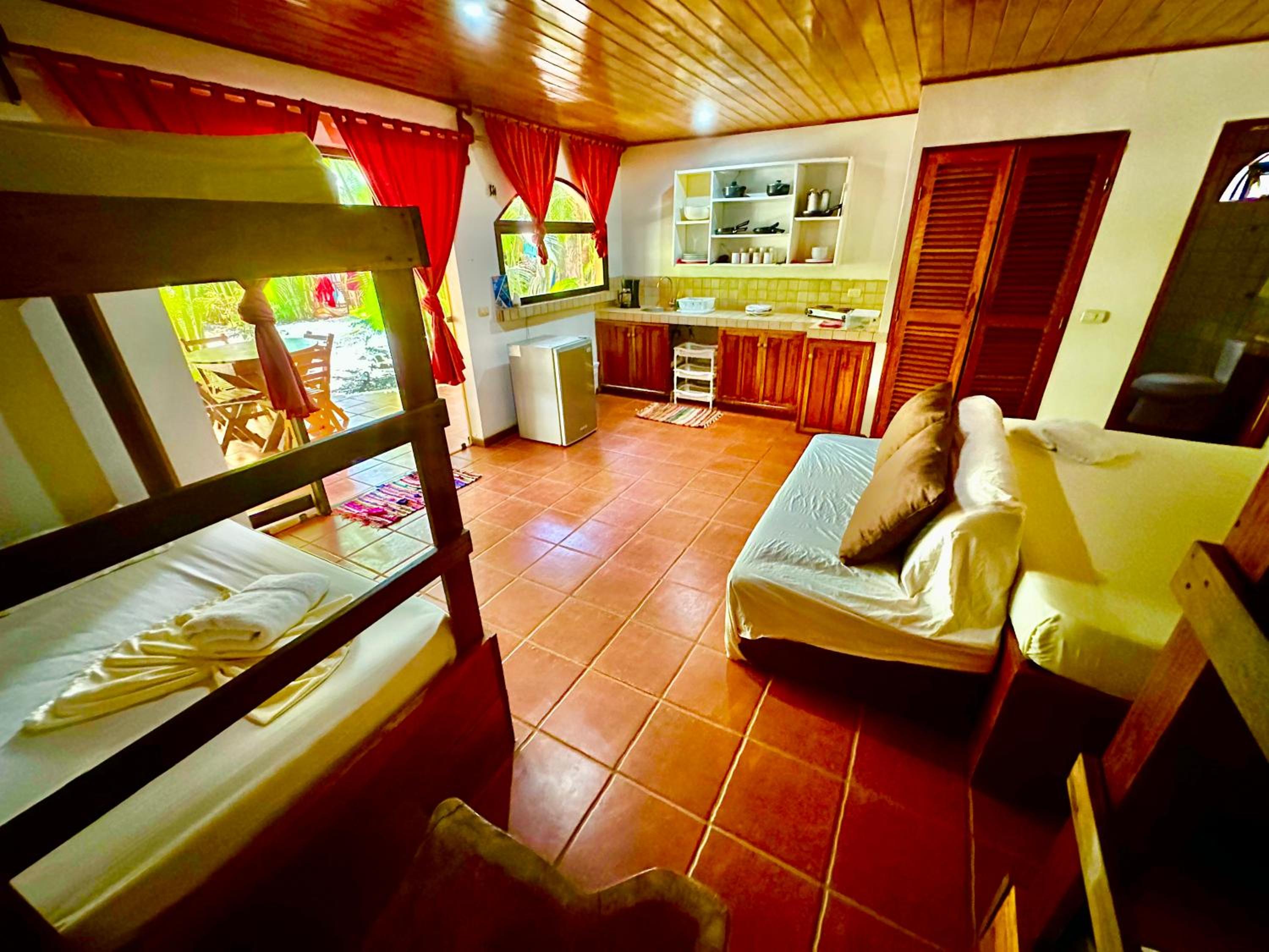Estudio con vista a la piscina
