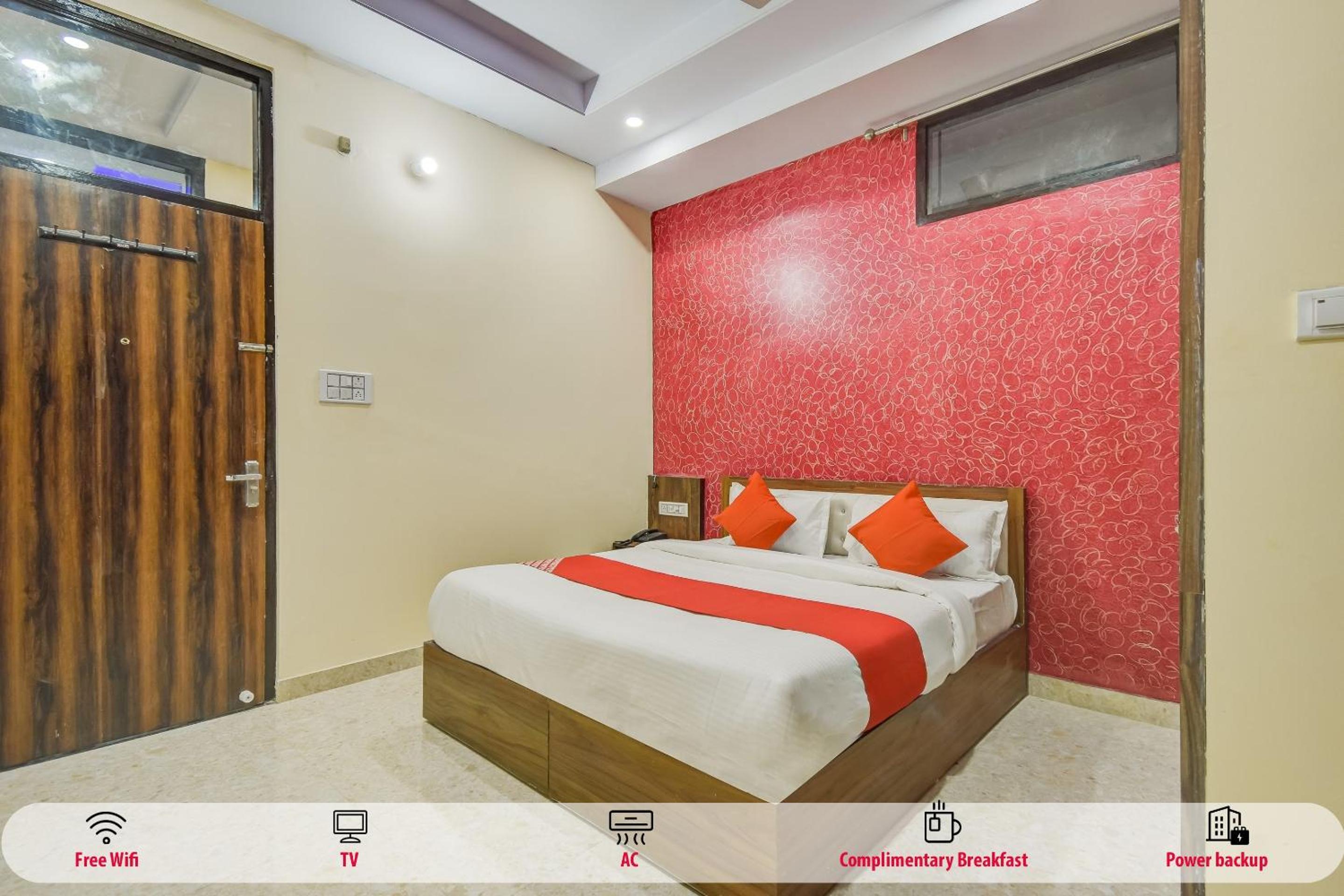 Standard Double Room - Photo 13