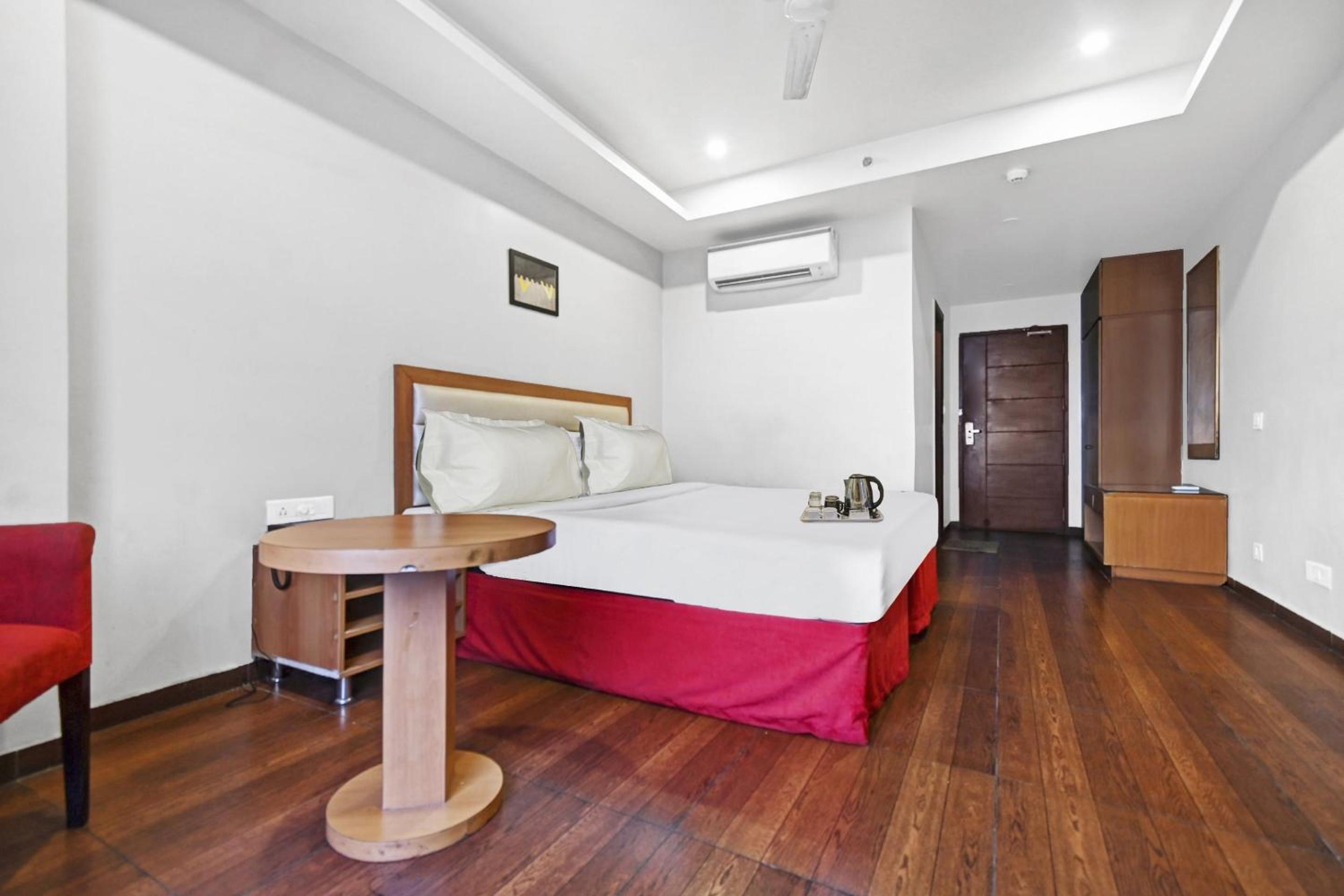 Classic Triple Room - Photo 11