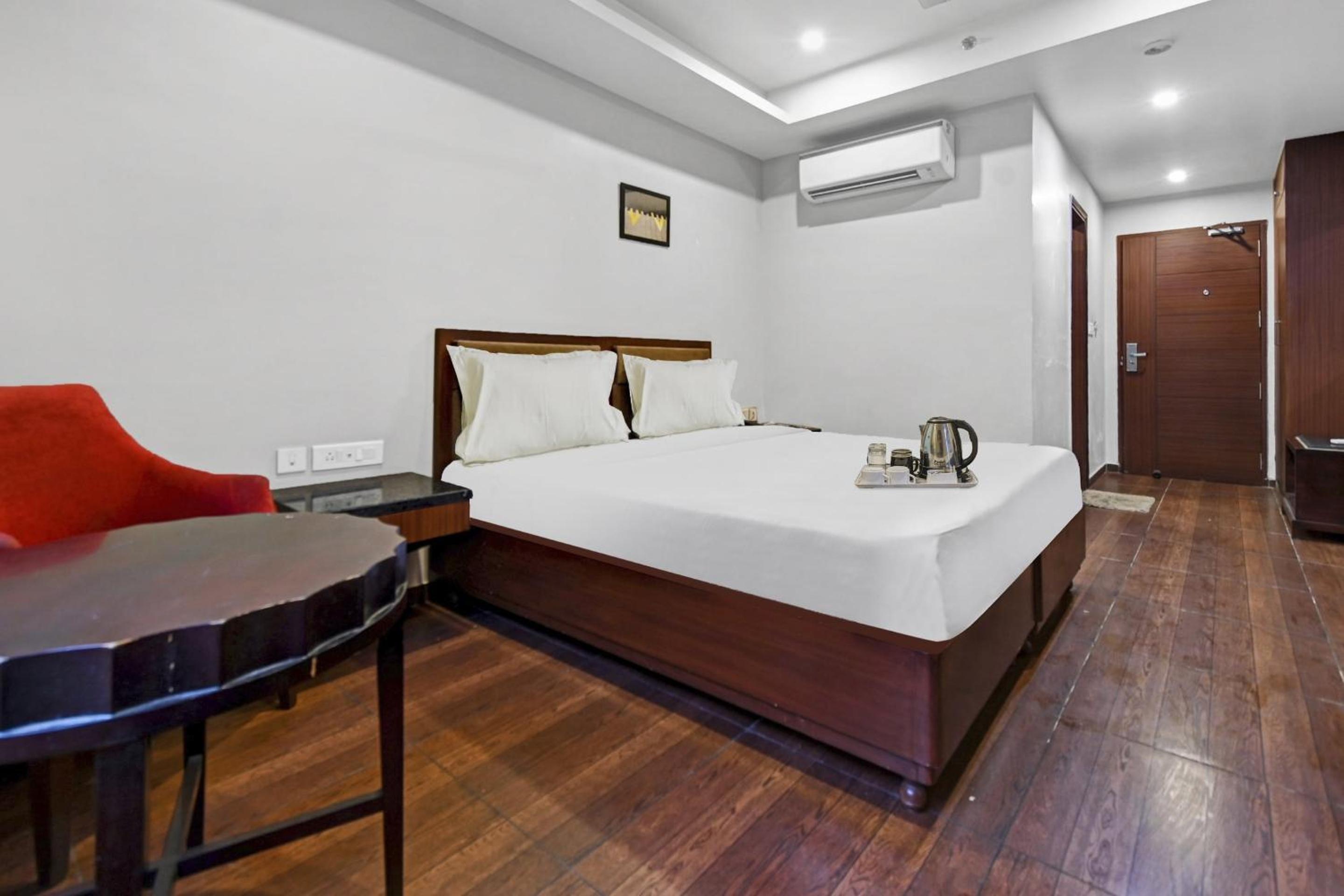 Classic Triple Room - Photo 10