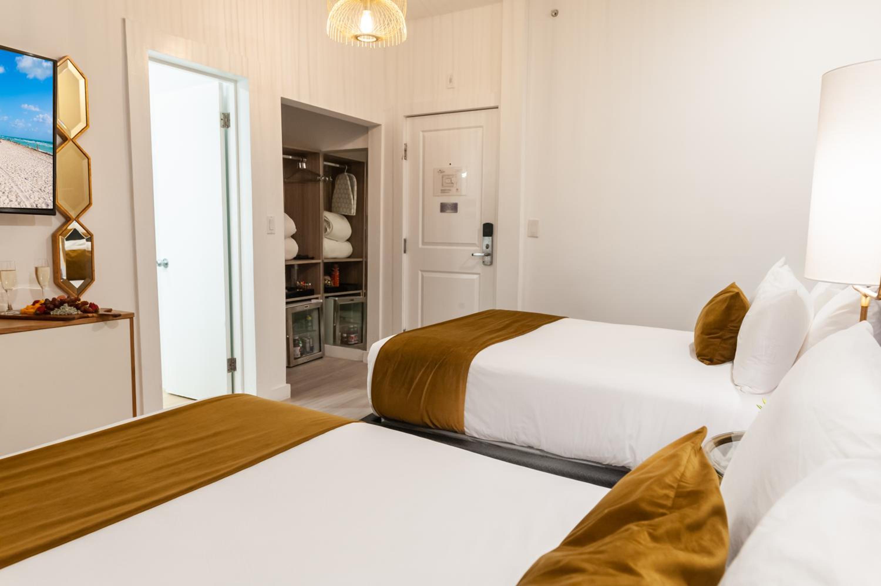 Double Bedroom - Photo 22