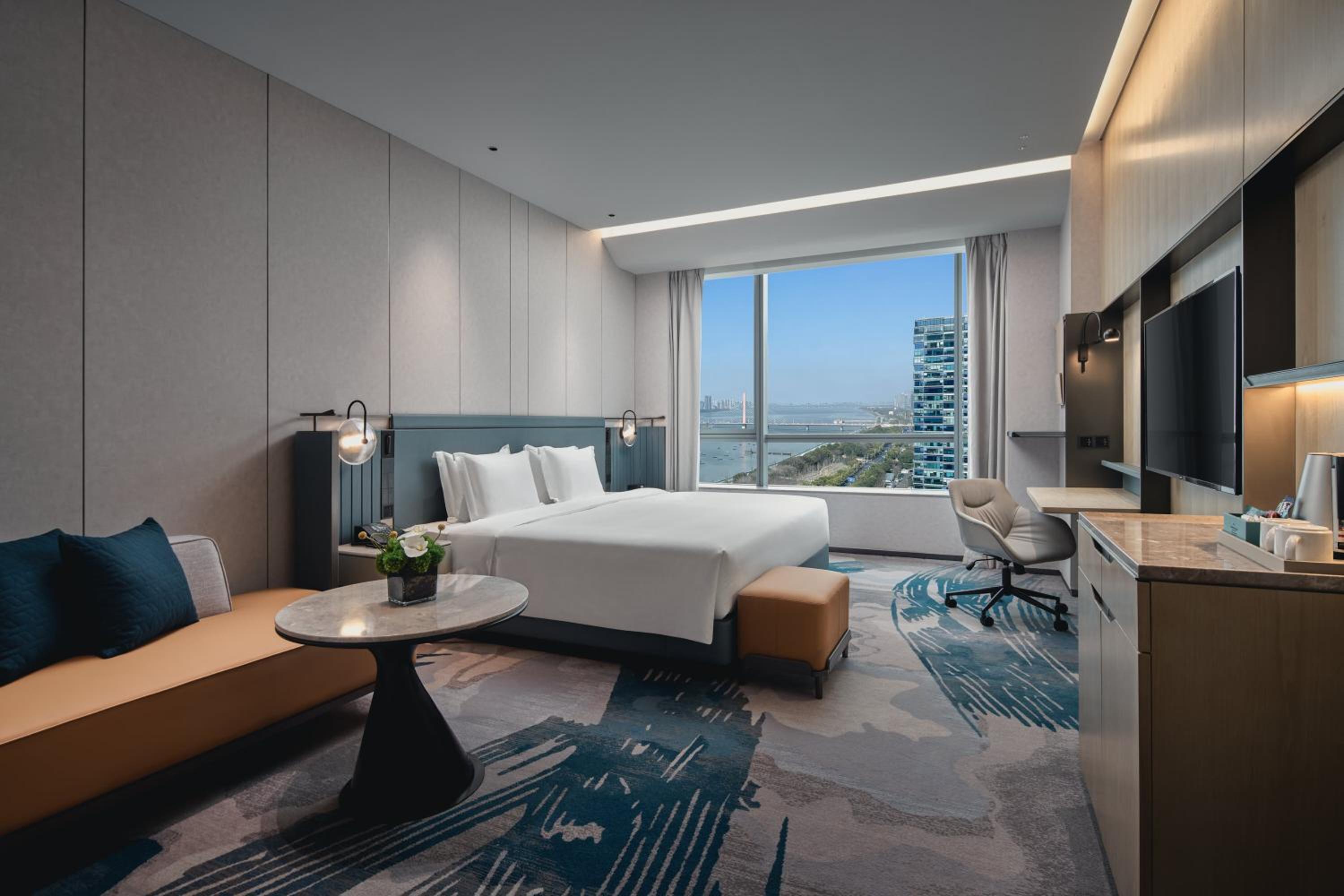 Standard King Room with Qianjiang CBD View photo 3