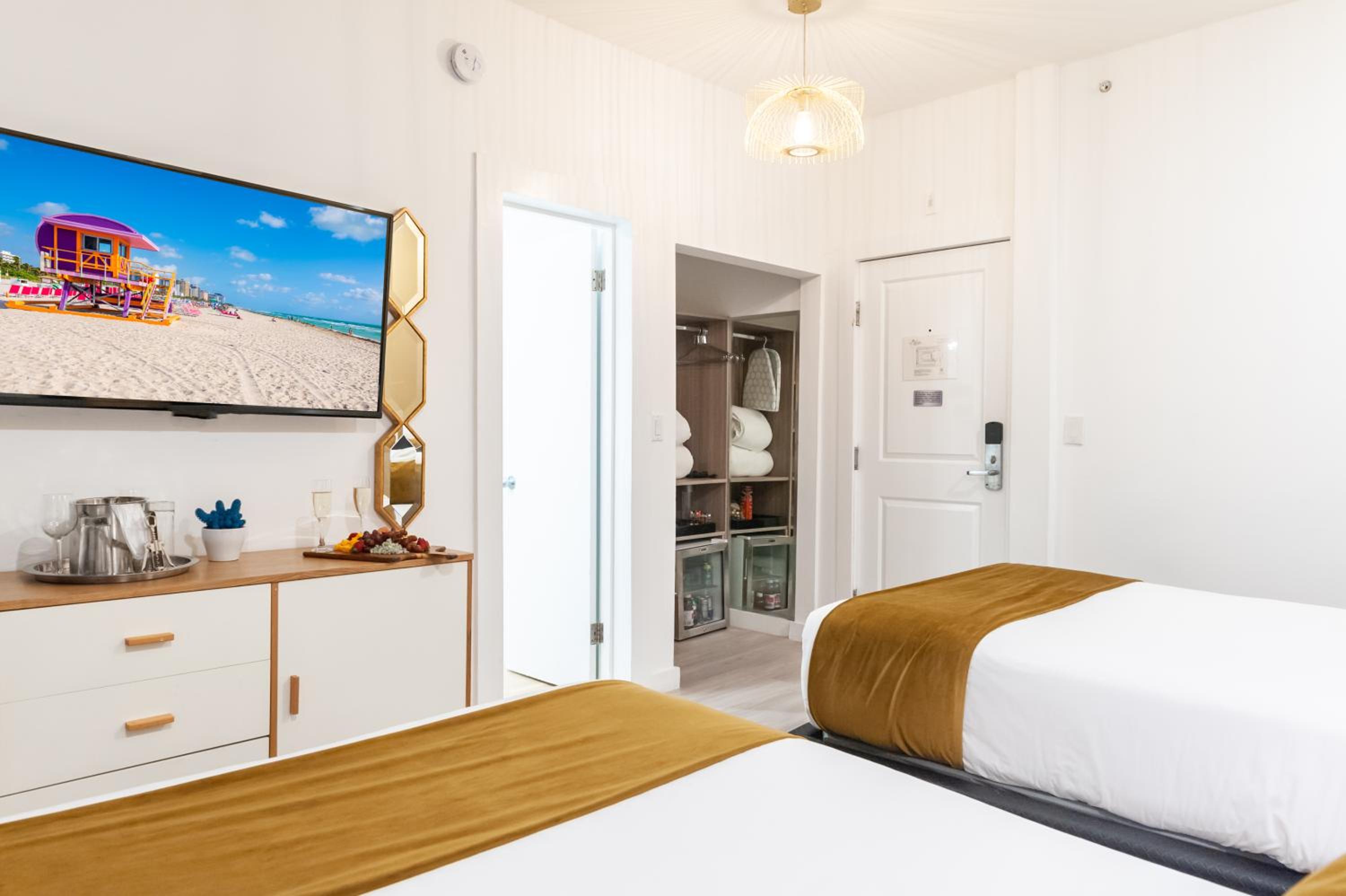 Double Bedroom - Photo 20