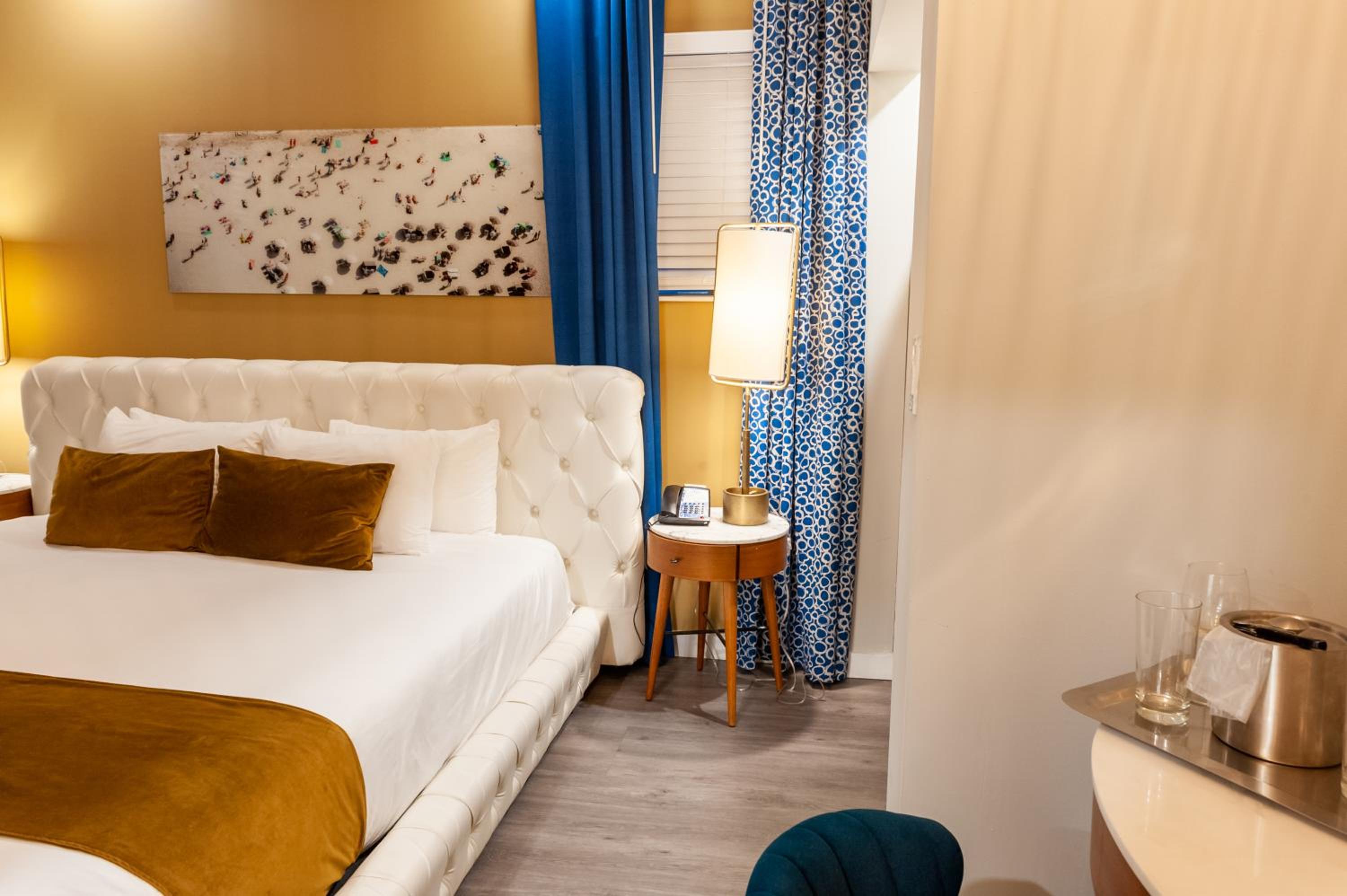King Bedroom - Photo 25