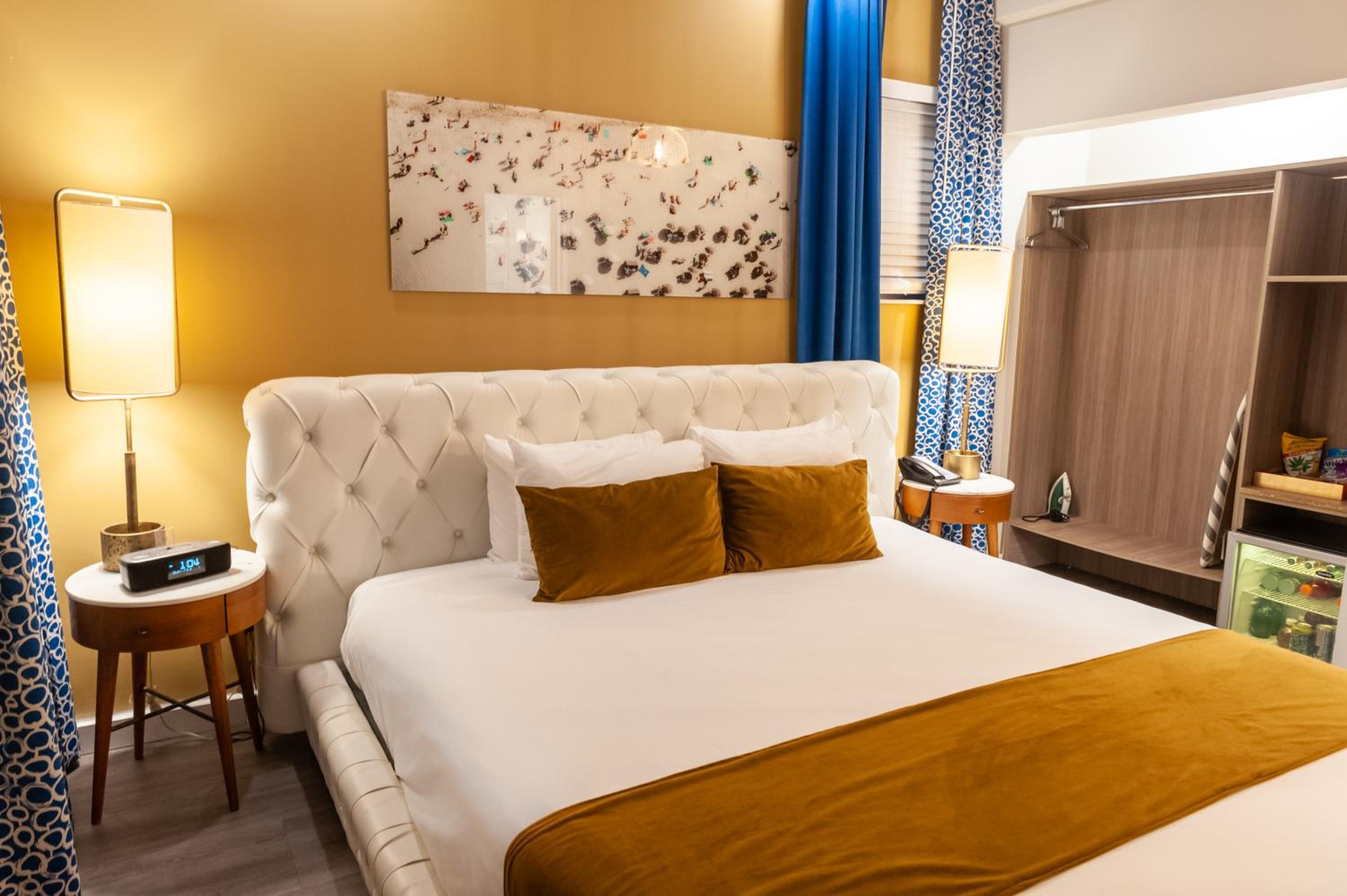 King Bedroom - Photo 23