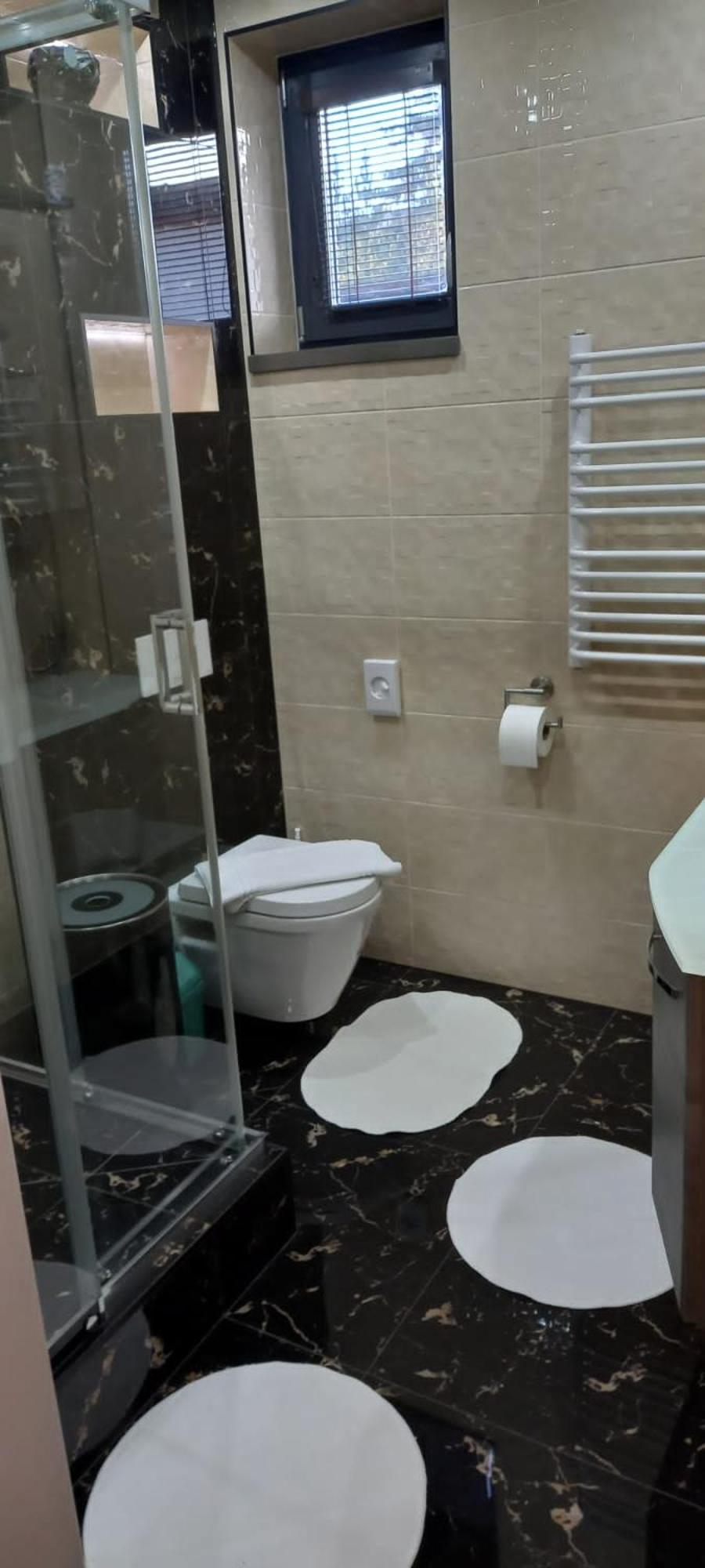 Deluxe Double Room (2 Adults + 1 Child) - Photo 16