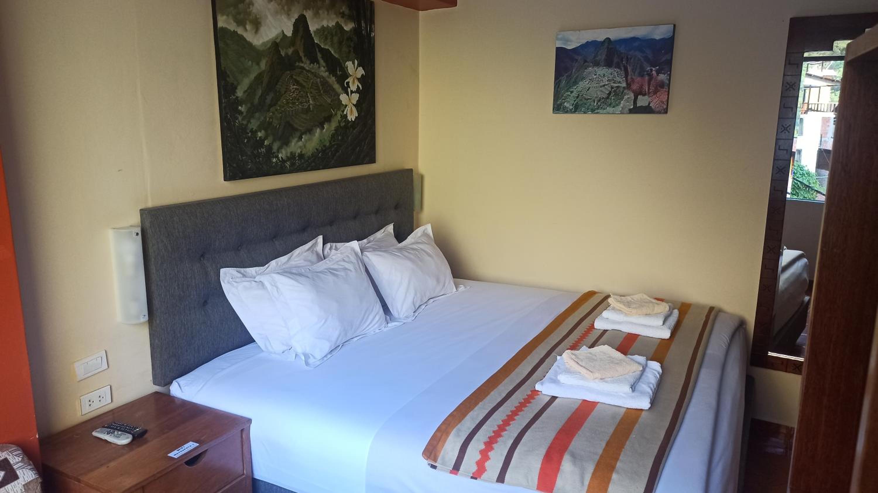 King Room with Mountain View photo 2