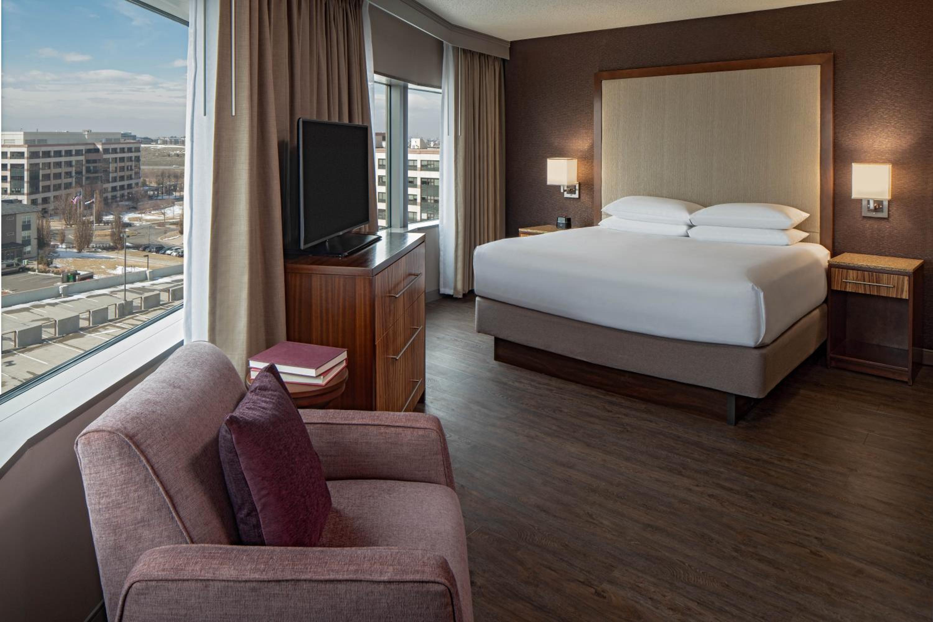 Premier King Room - Photo 2
