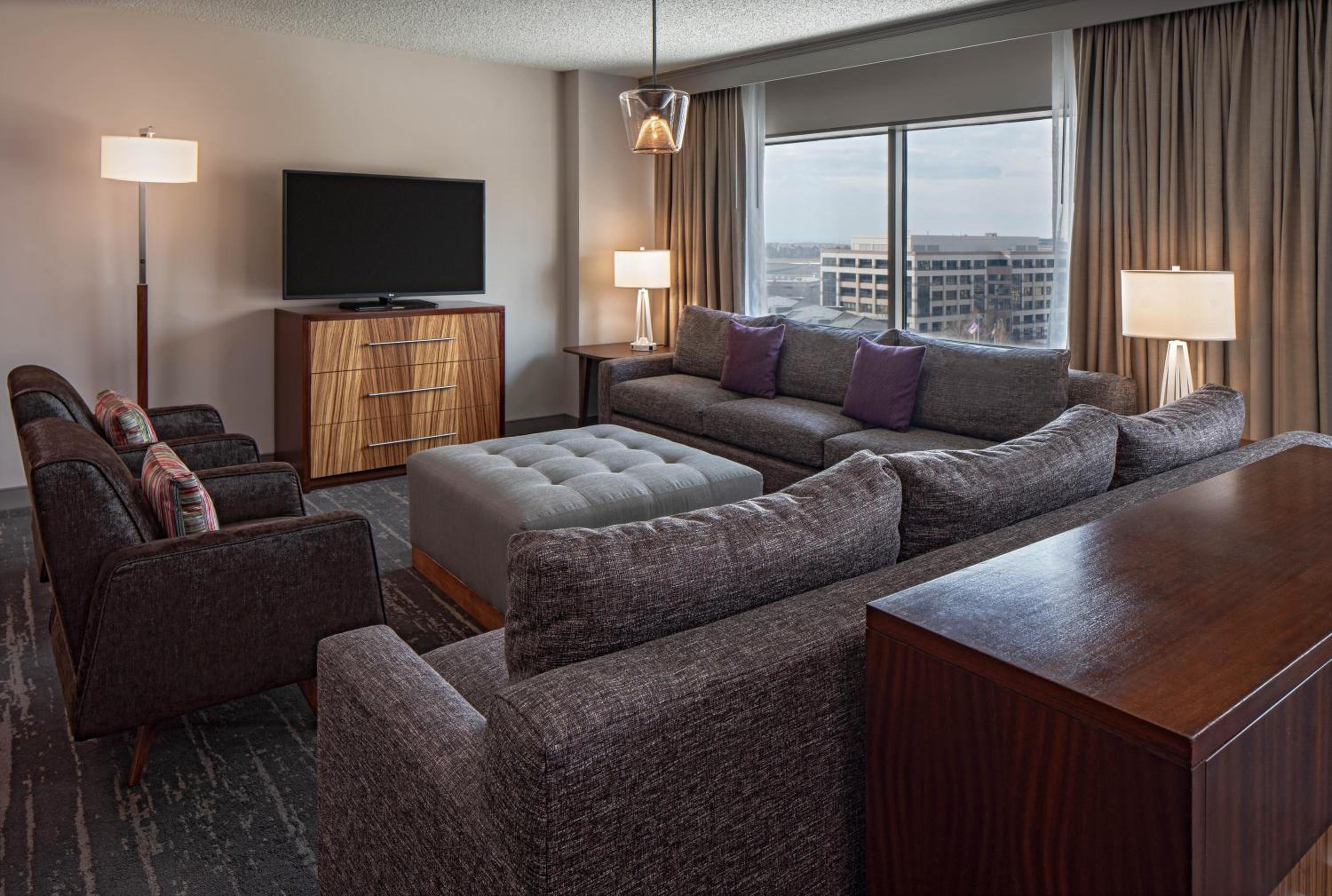 King Studio Suite