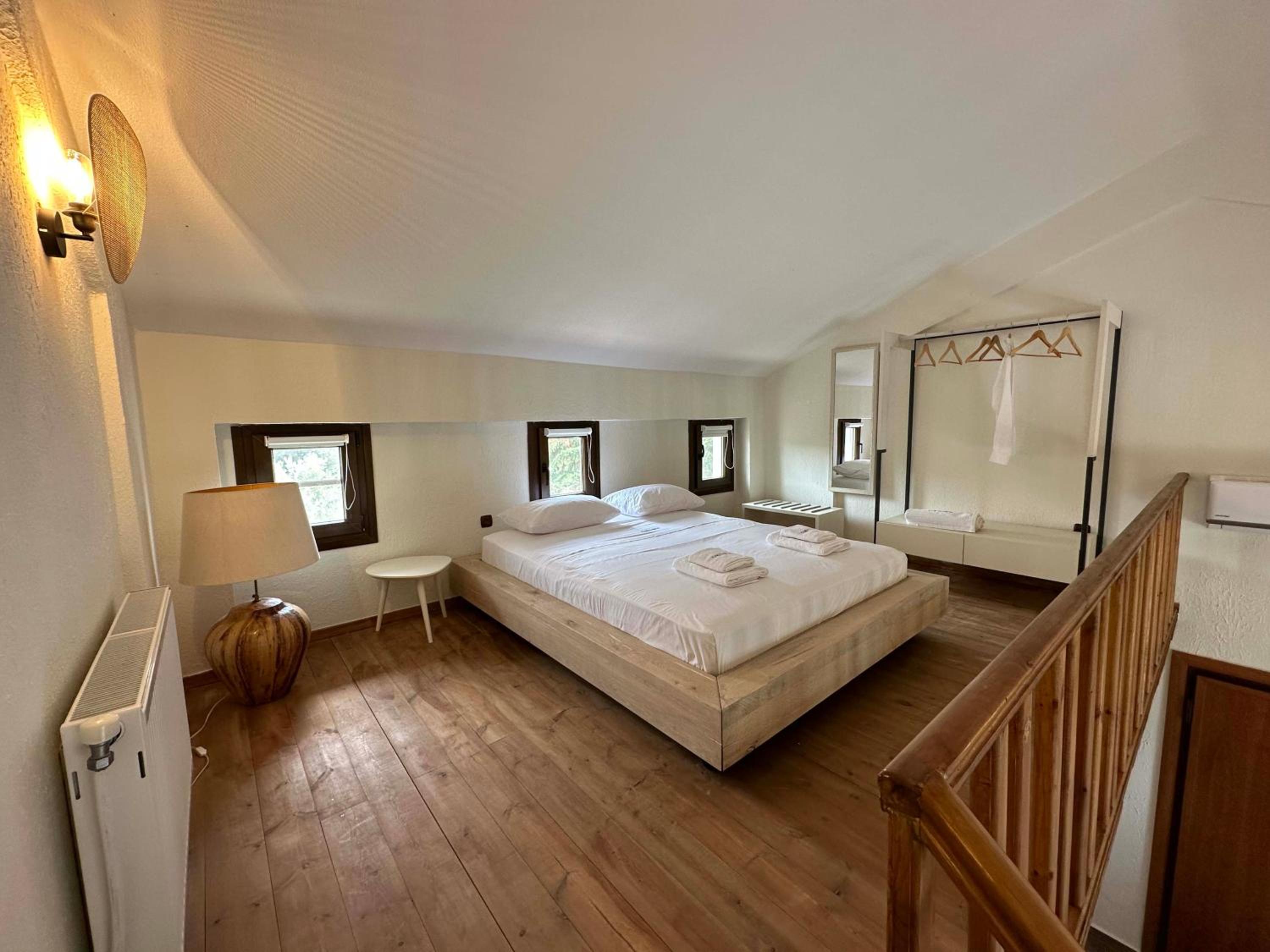 Studio Apartment with Sea View photo 3