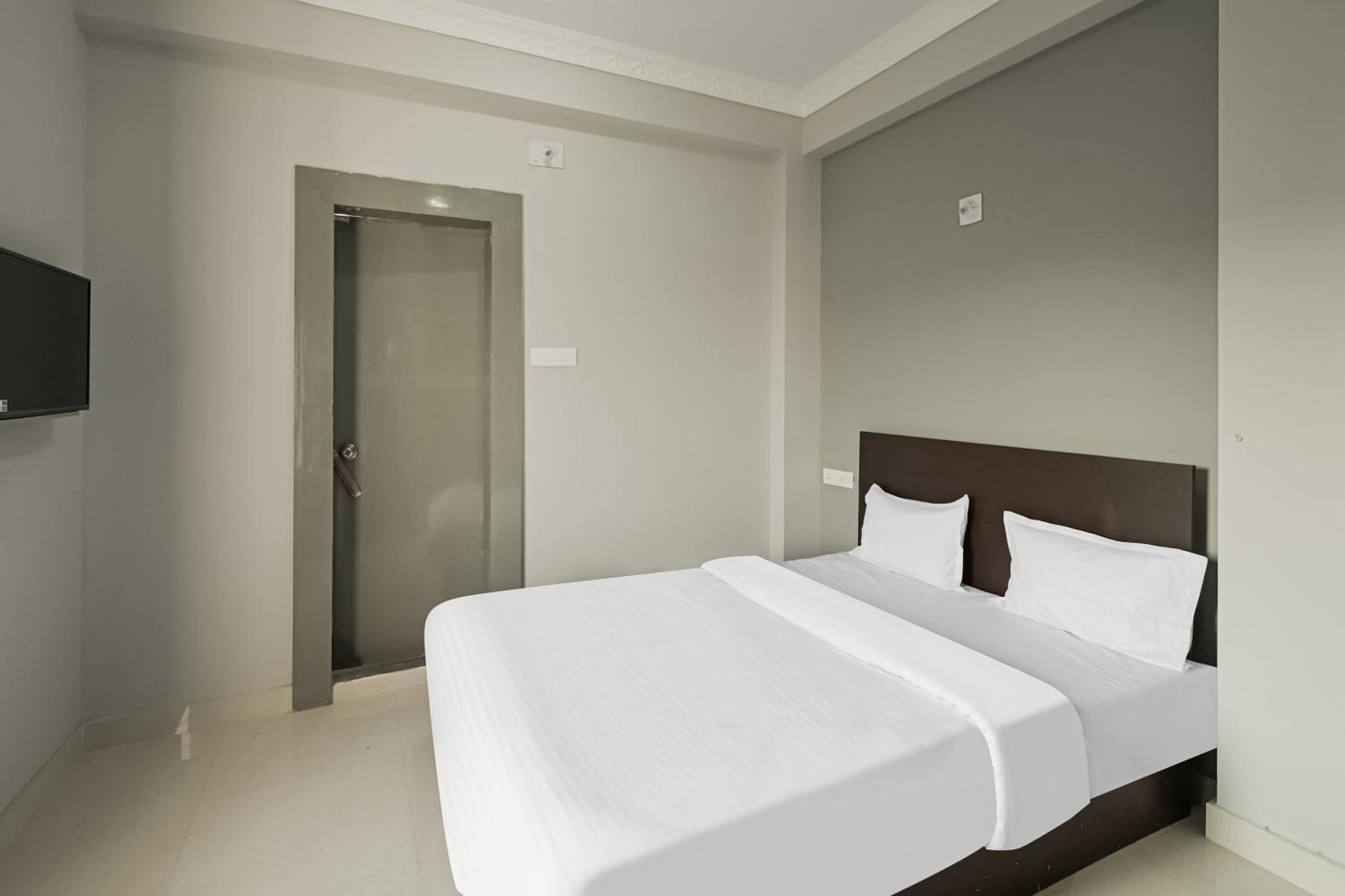 Classic Triple Room photo 1