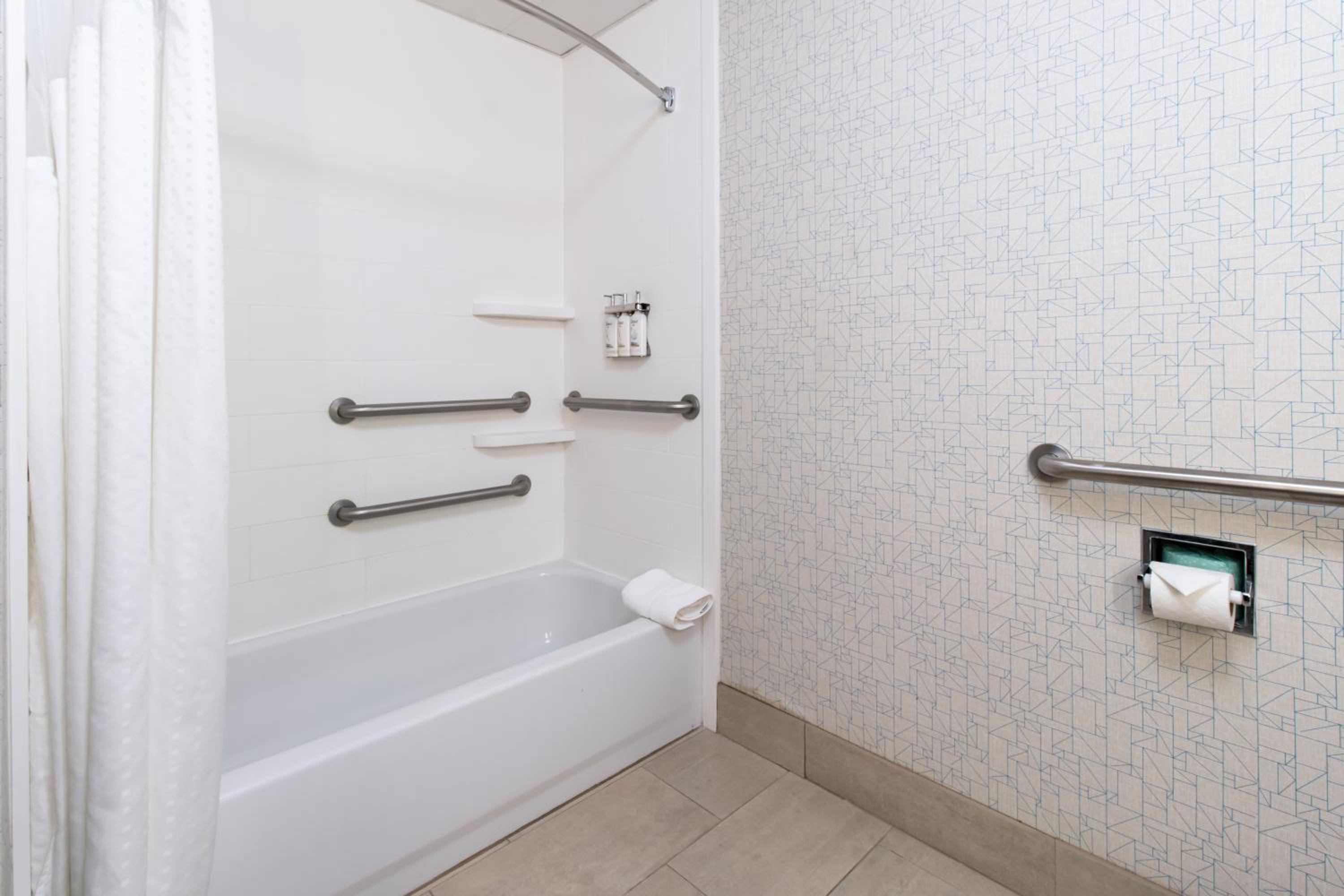 King Room - Disability Access - Photo 3