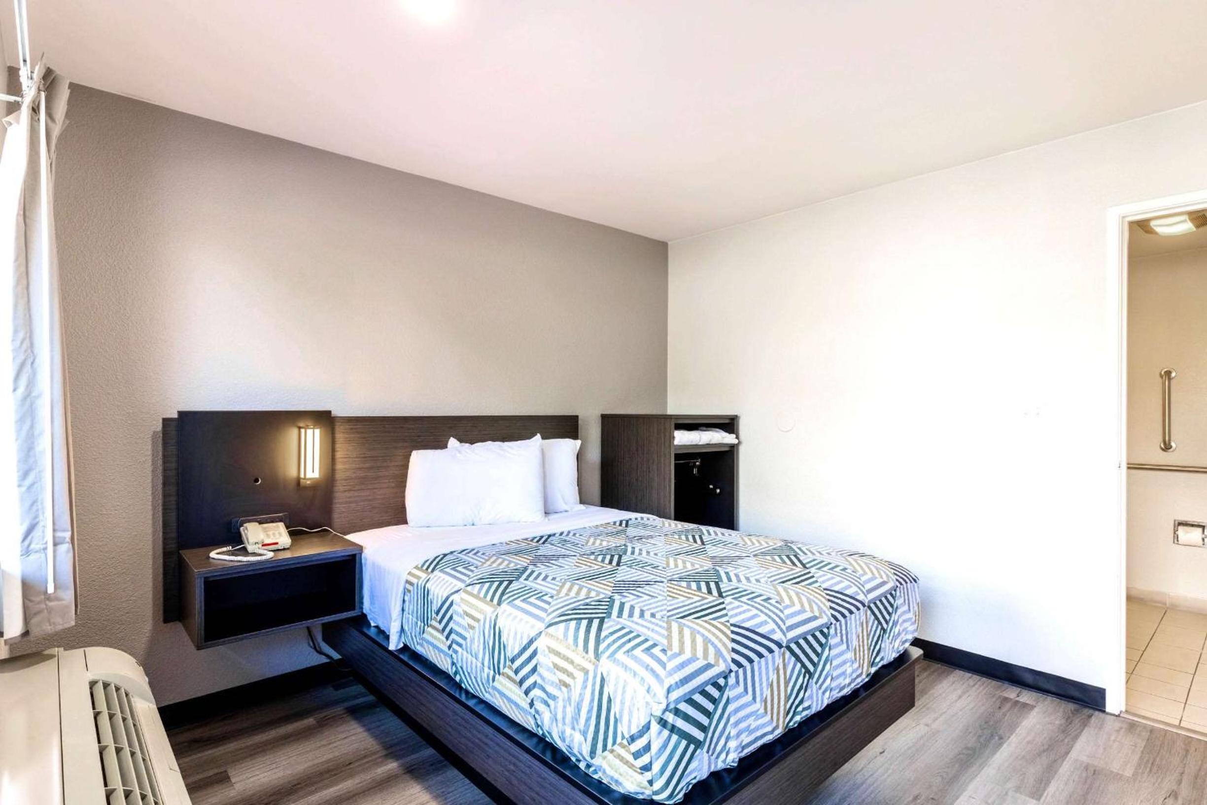 Double Room - Disability Access - Photo 1