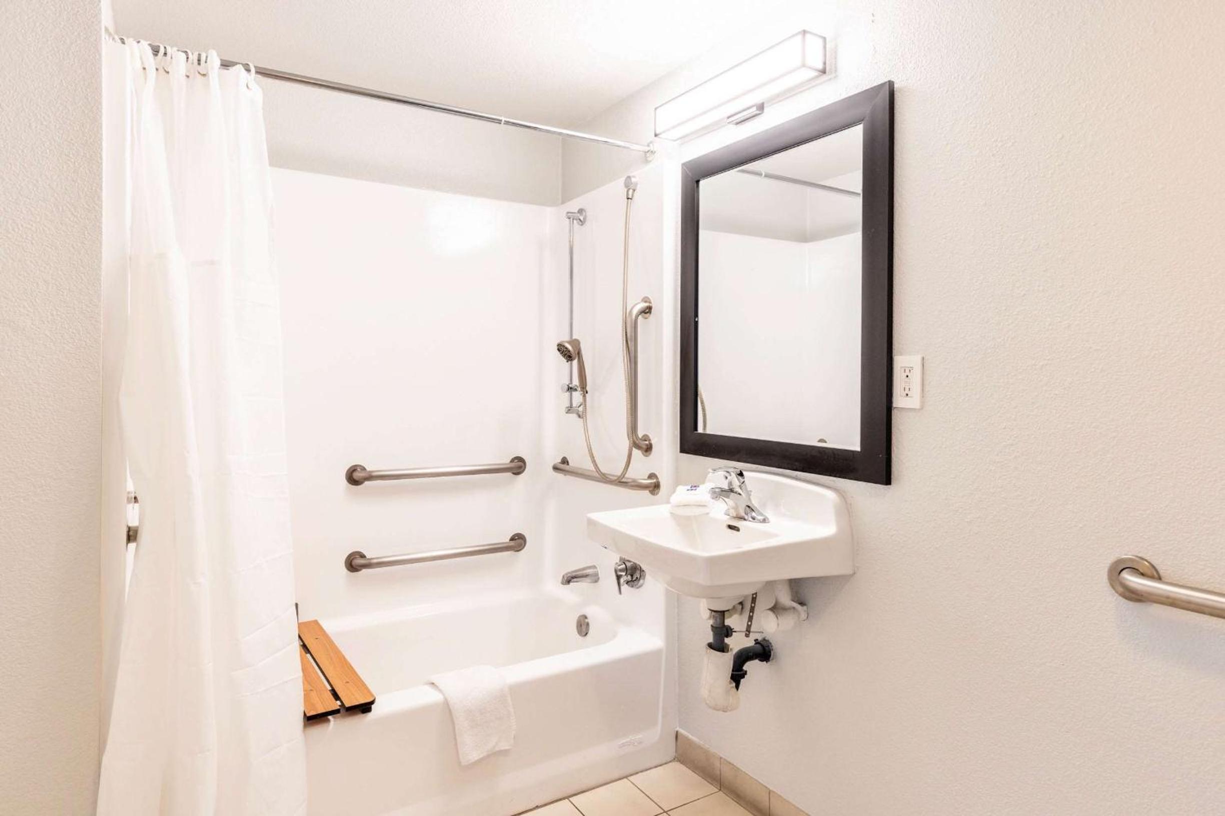 Double Room - Disability Access - Photo 2