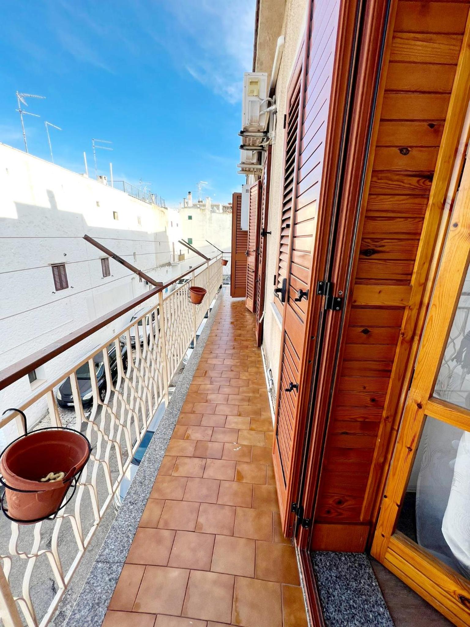 Deluxe Double or Twin Room with Balcony - Photo 10